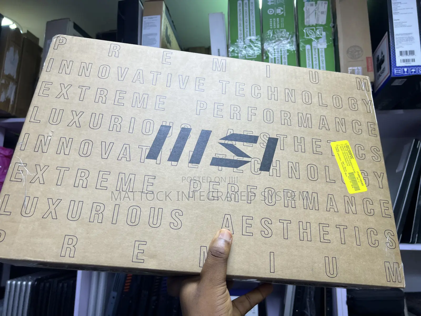 New Laptop MSI Katana 15 16GB Intel Core i7 SSD 1T