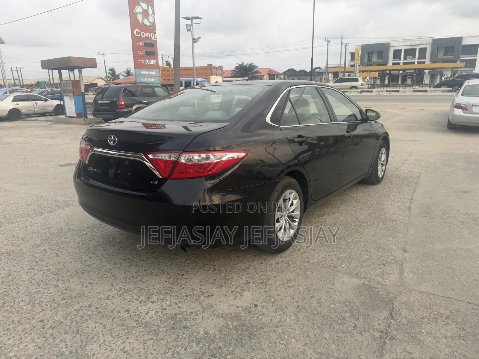 Toyota Camry LE 4dr Sedan (2.5L 4cyl 6A) 2016 Black
