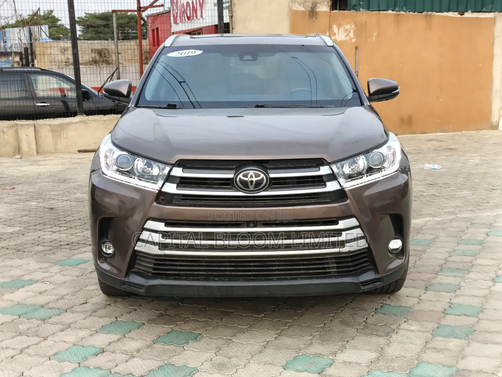 Toyota Highlander Limited 2019 Brown