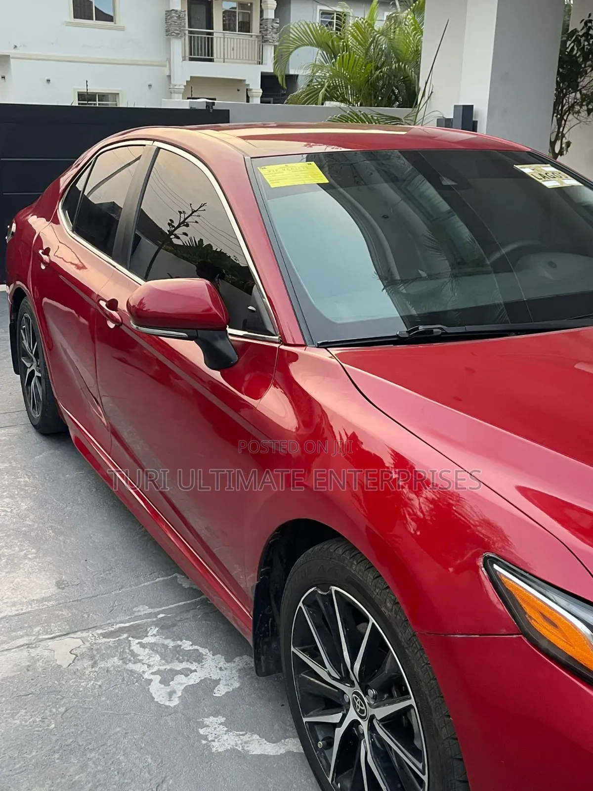 Toyota Camry SE 2023 Red