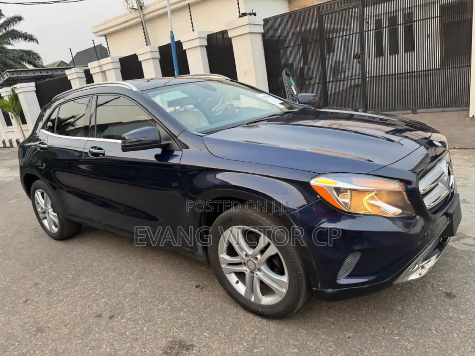 Mercedes-Benz GLA-Class 2017 Blue