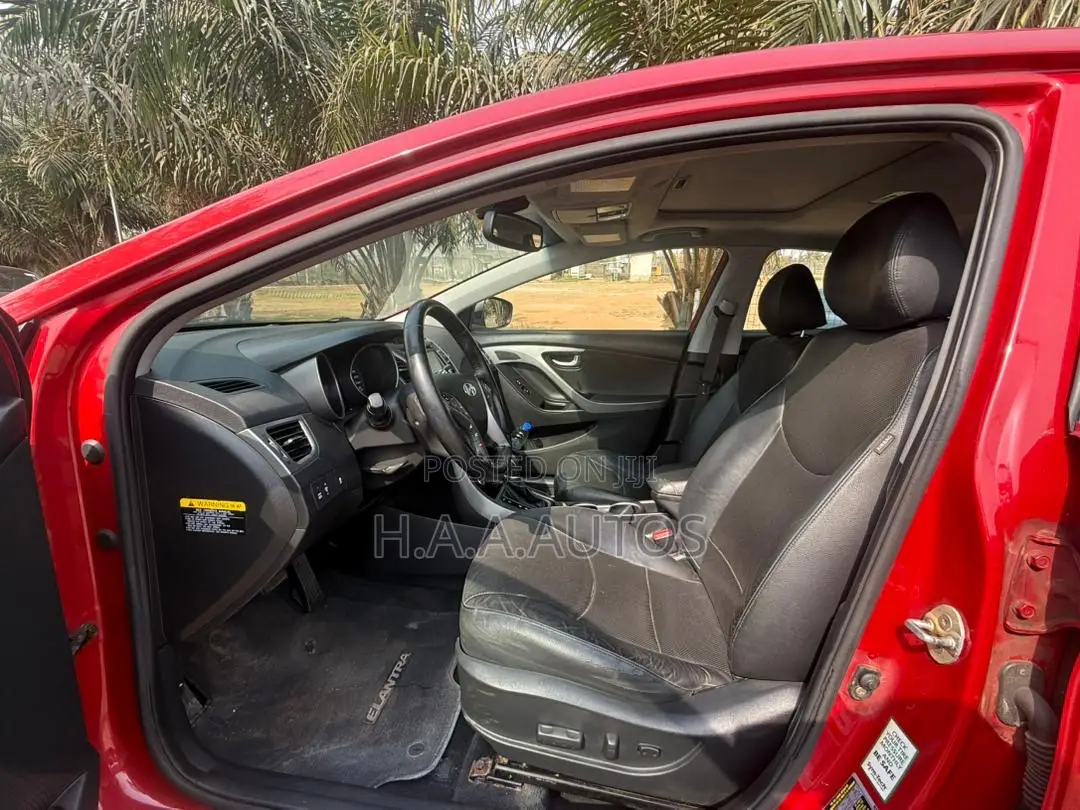 Hyundai Elantra 2014 Red