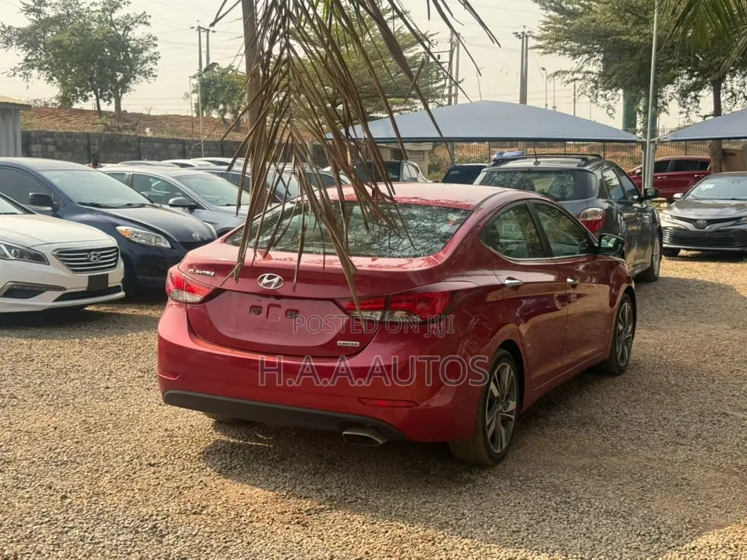 Hyundai Elantra 2014 Red