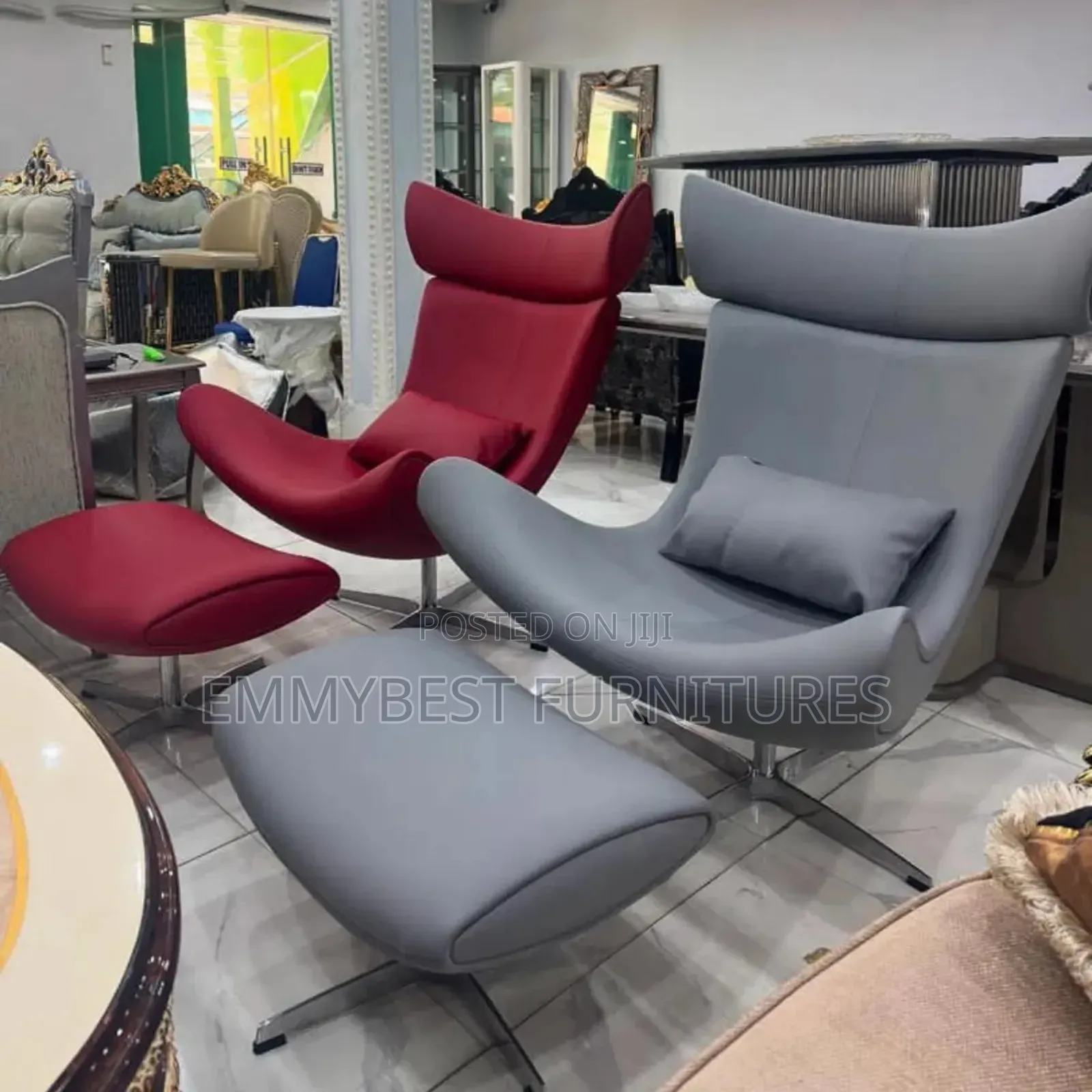 Modern Design Relaxing Accent Chairs.