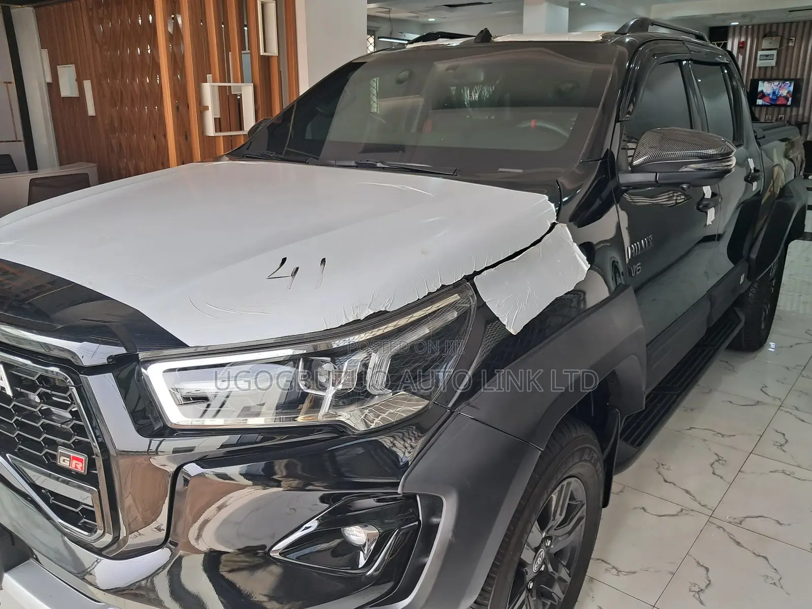 New Toyota Hilux 2025 Black