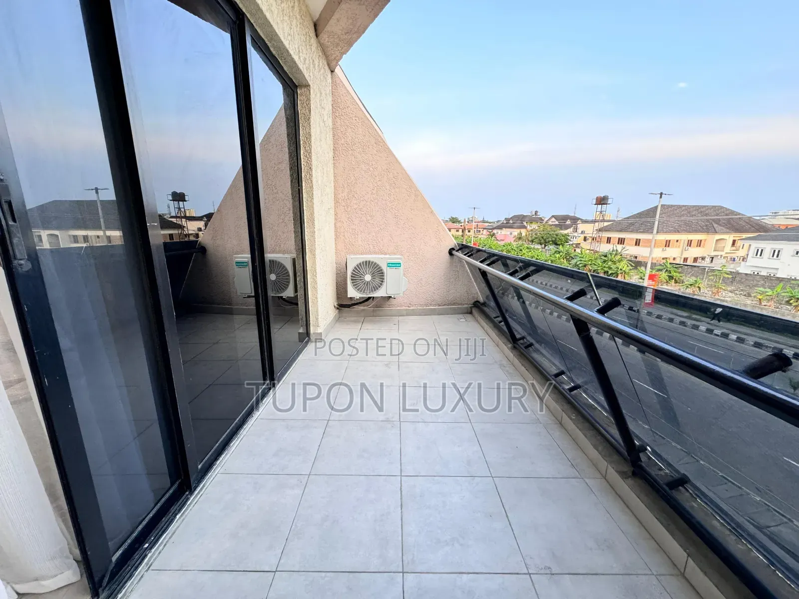 4 Bedroom Duplex With 2 Living Room, Bathtub and Cityview (Private)