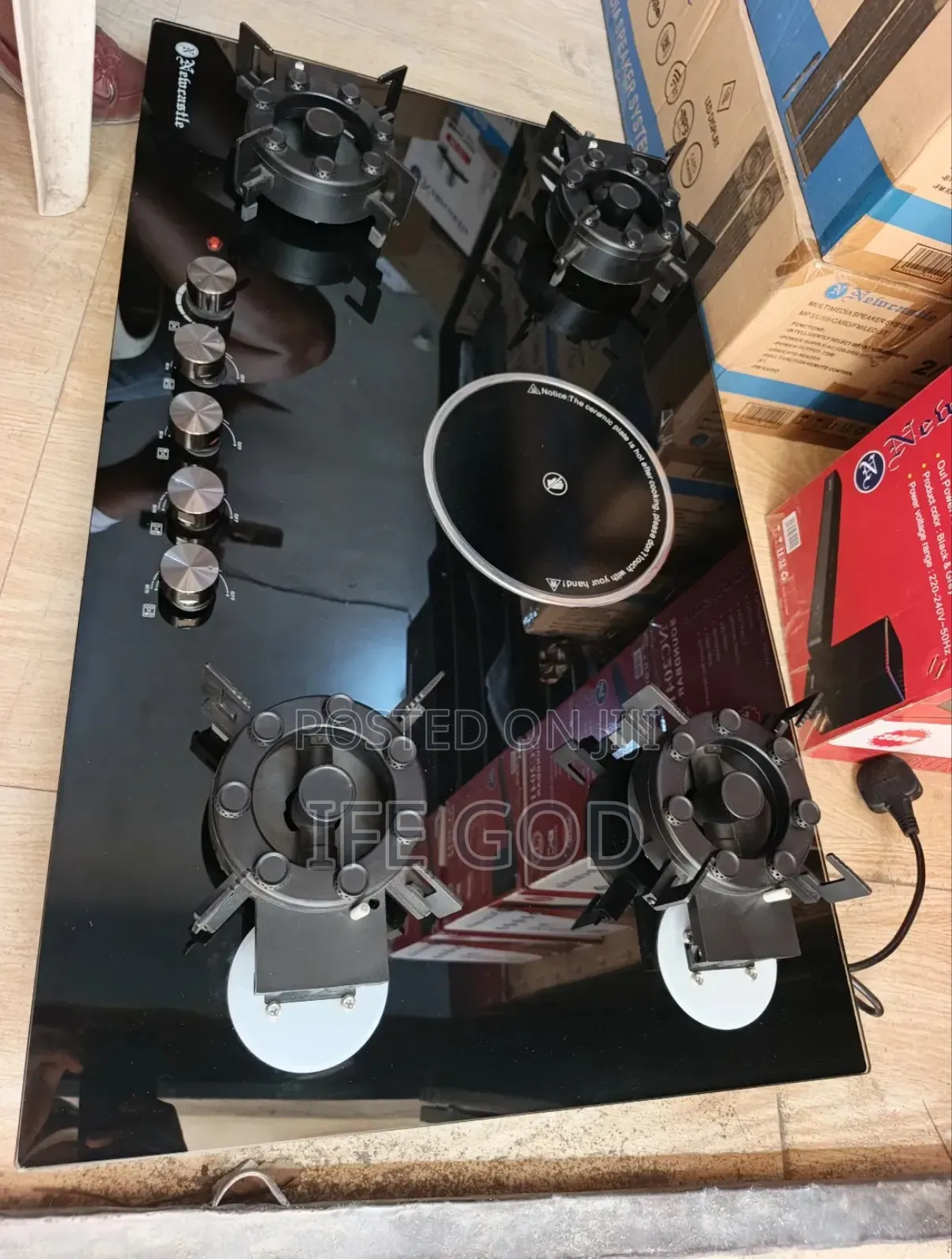 Original Quality Newcastle Built-in ( Flips Up) 4+1 Gas & Ele Cooker