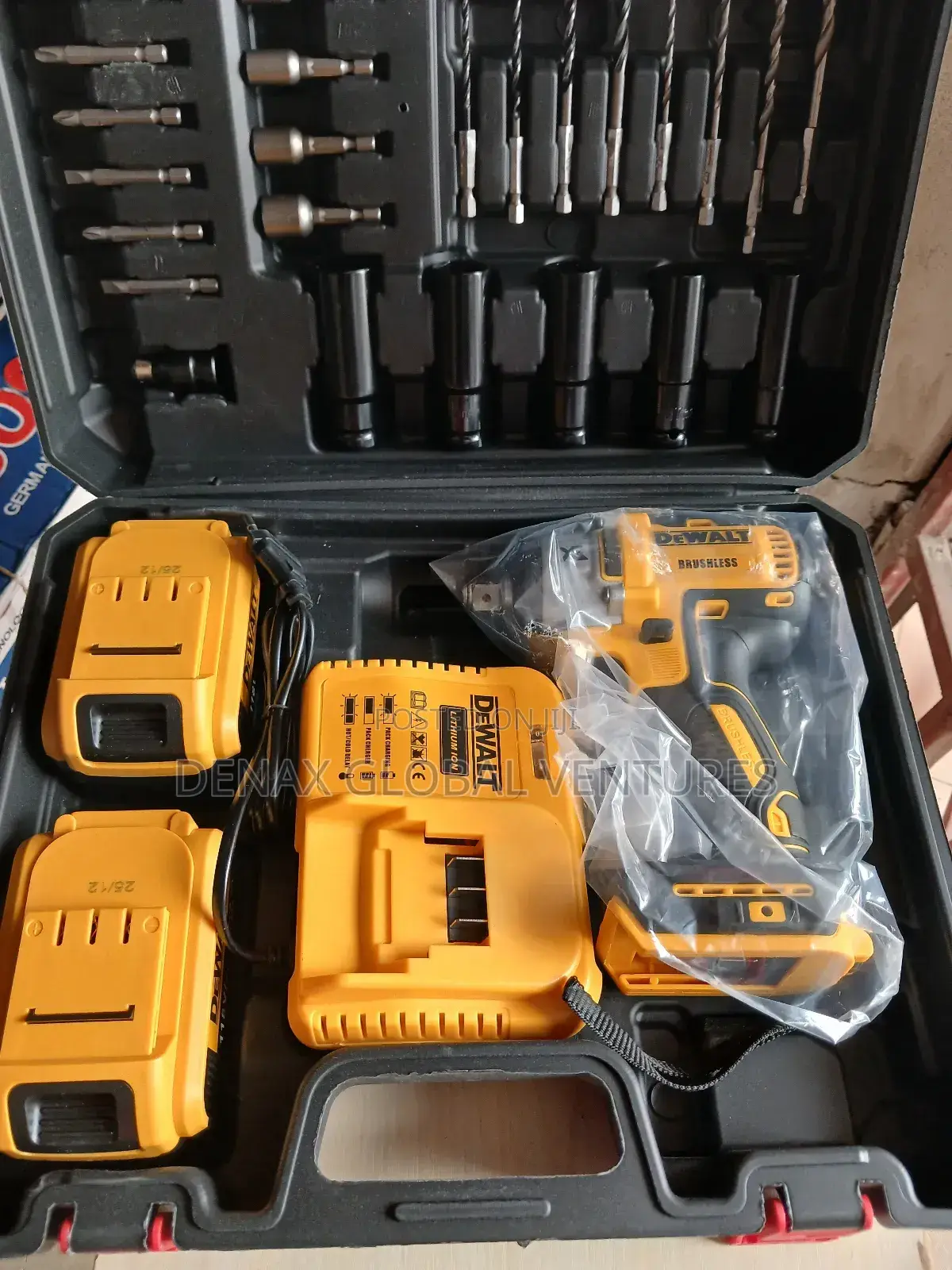 Dewalt Cordless Impact Wrench 1⁄2