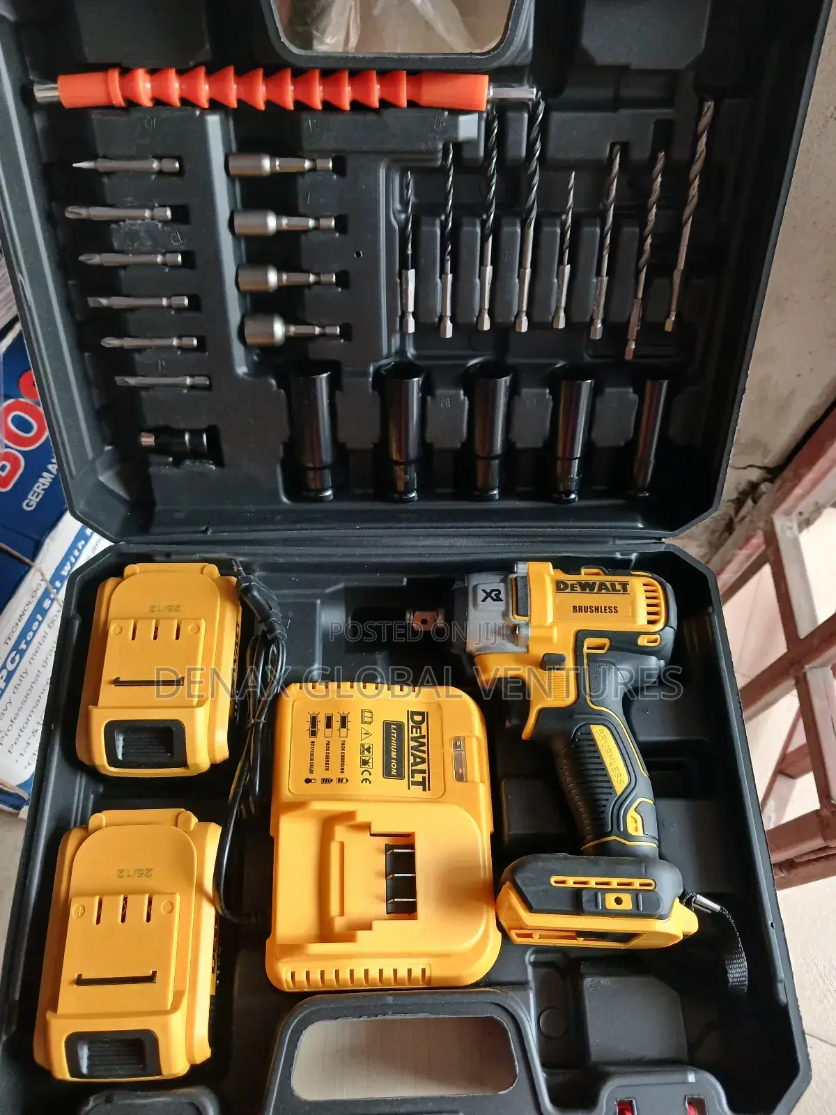 Dewalt Cordless Impact Wrench 1⁄2