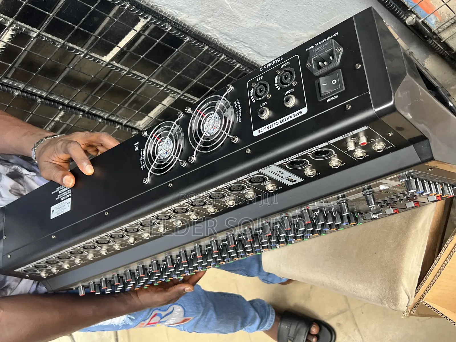 16 Channels Powered Mixer