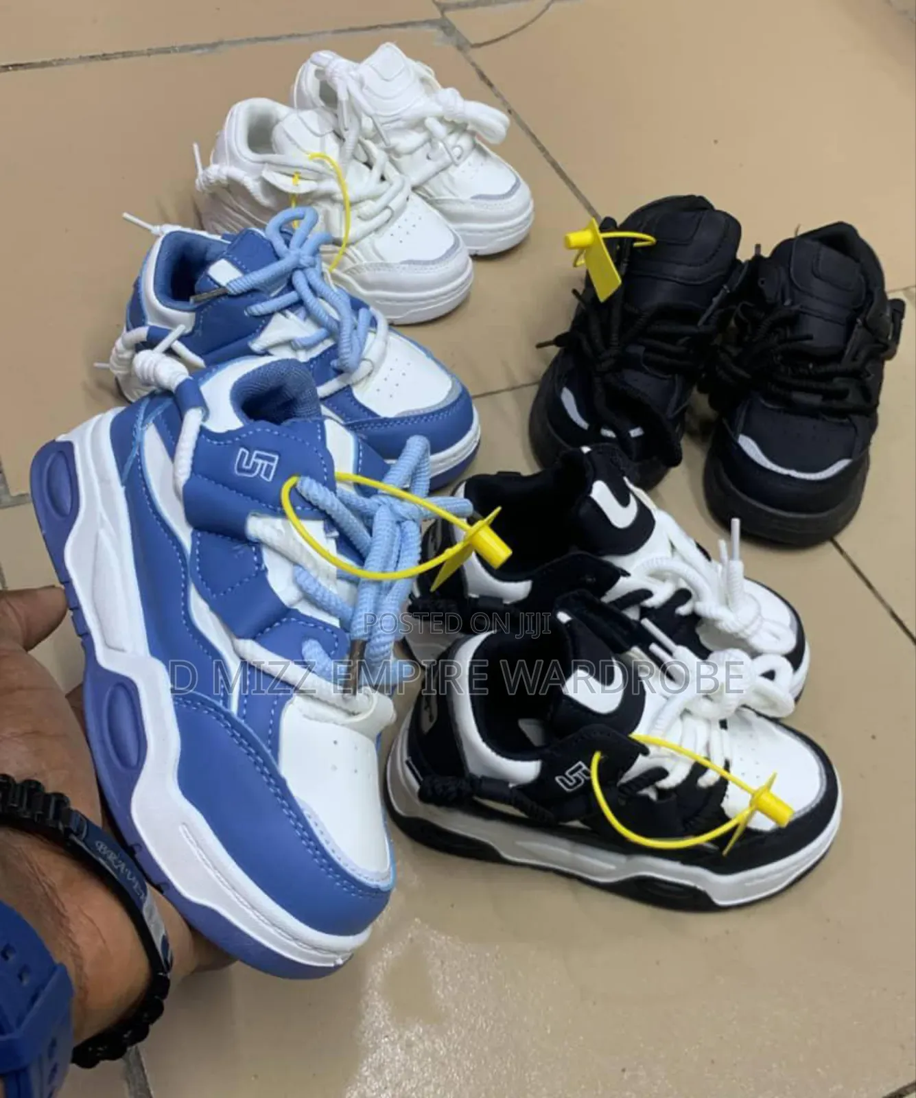 Unisex Sneakers