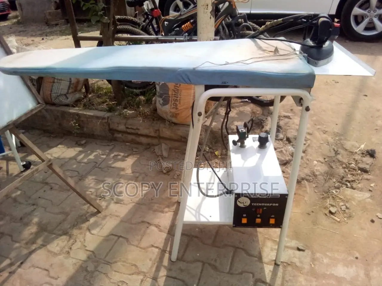 Industrial Finishing Table With Elements and Vaccum