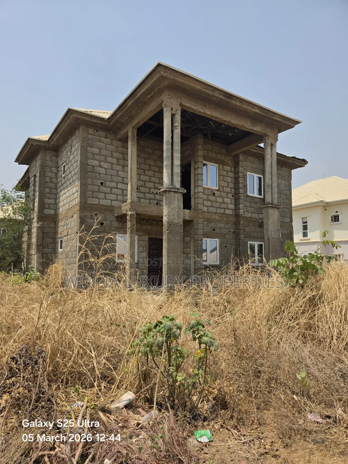 4bdrm Duplex in Oil Spring Estate, Lugbe District for sale
