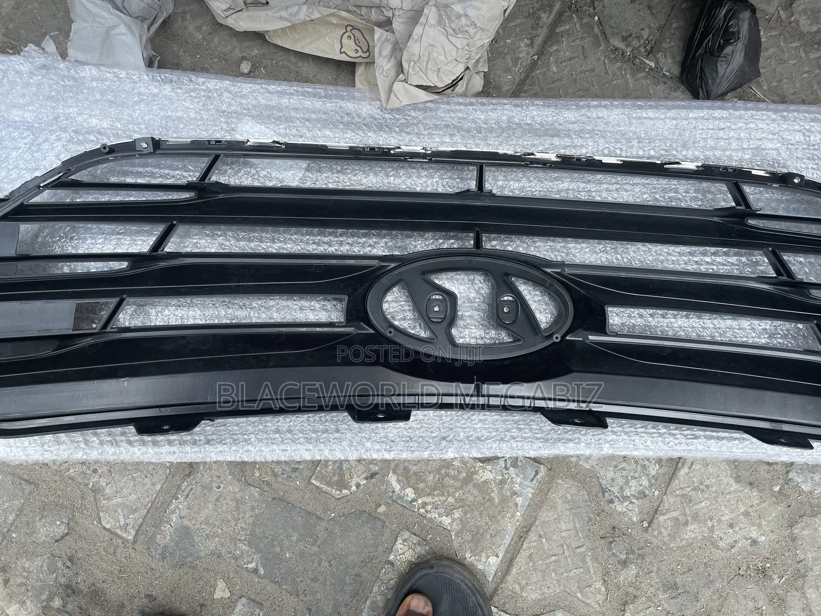 Front Bumper Grille Hyundai Santafee 2013