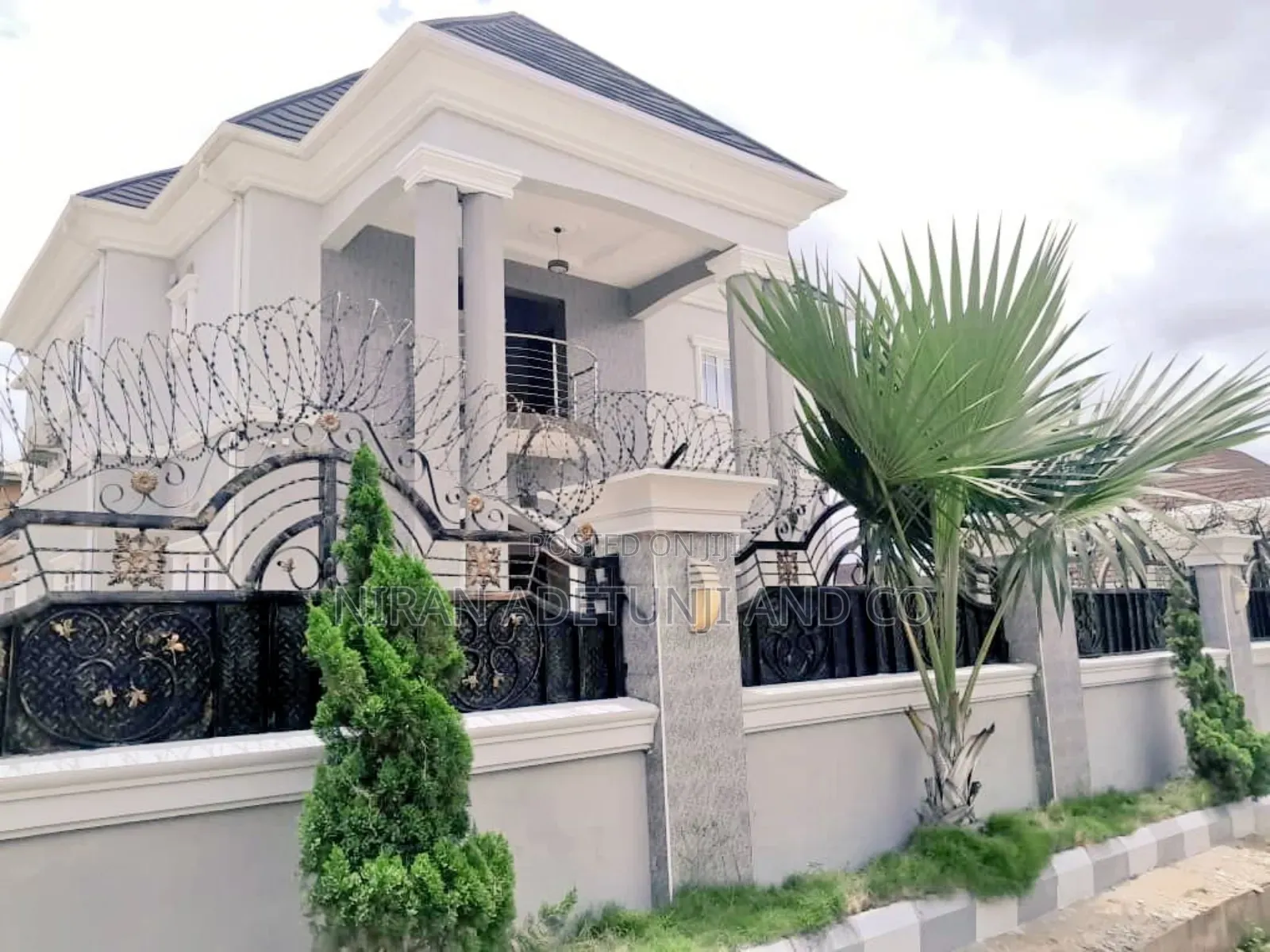 5bdrm Duplex in Pentvill Estate, Lokogoma for sale