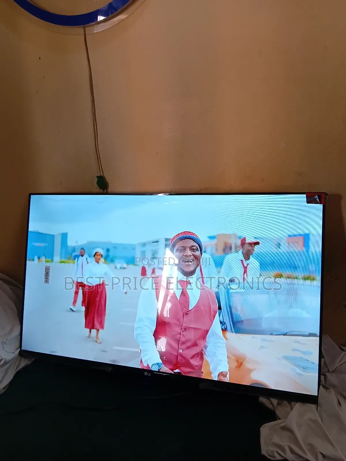 Lg Smart Tv -Uhd Wifi Netflix Youtube