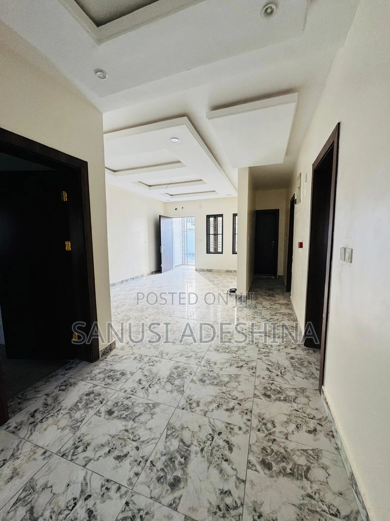 5bdrm Duplex in Jahi Gilmore,Fct for sale