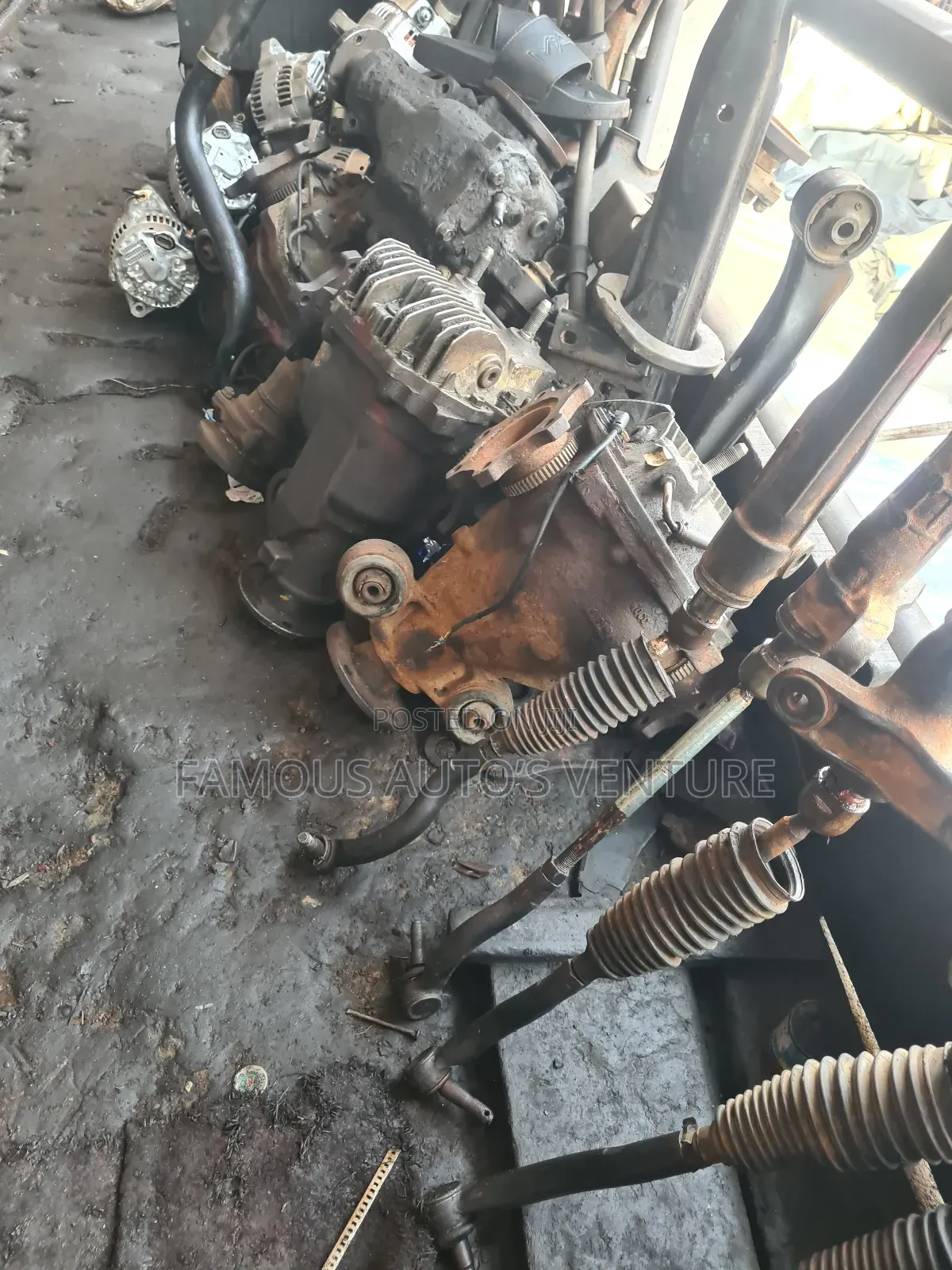 Auxiliary Nissan Pathfinder 2004