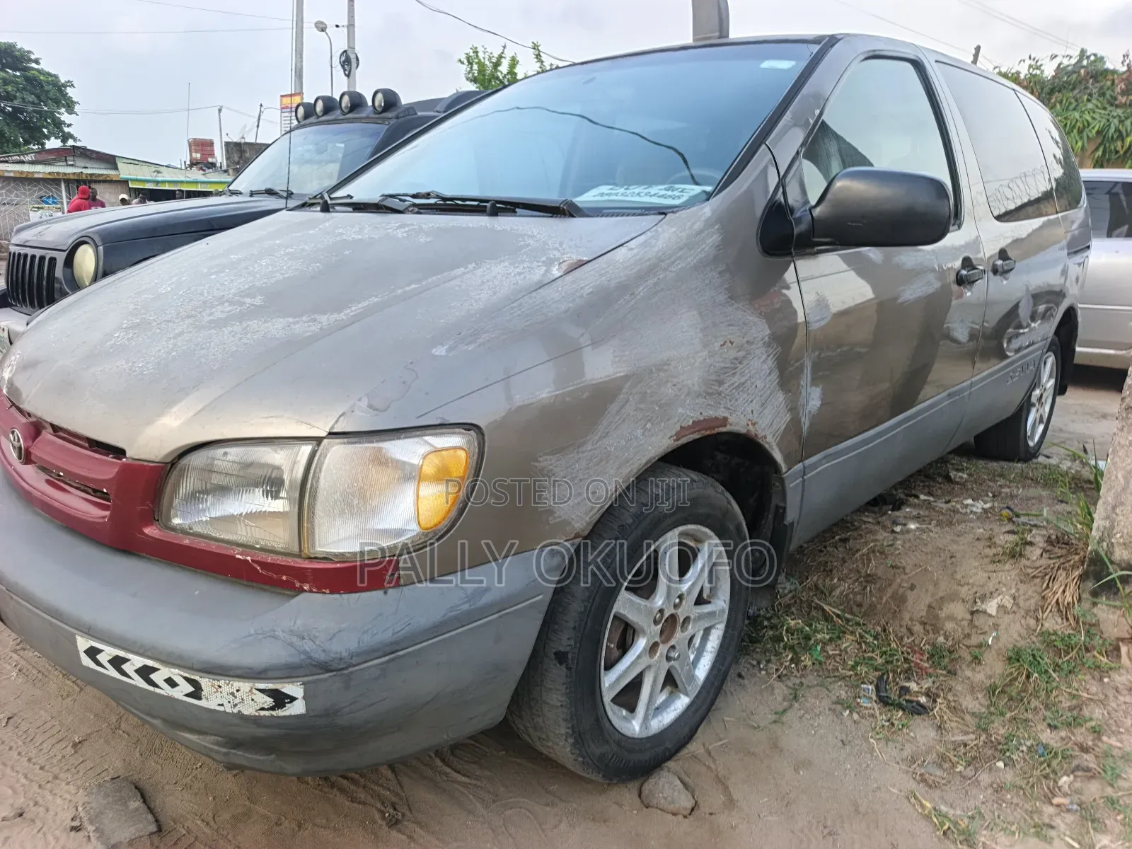 Toyota Sienna 2000 Gray