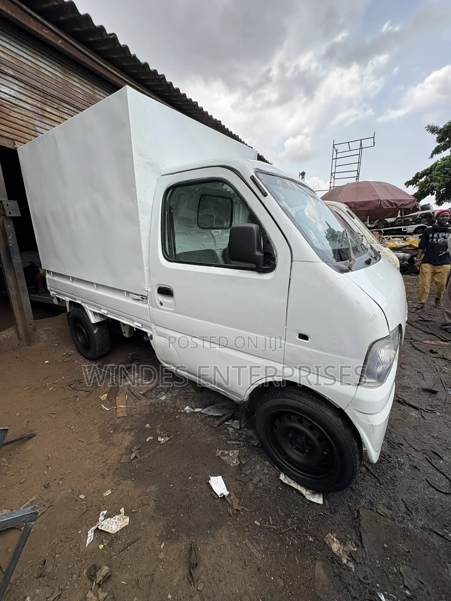 Suzuki Every Carry + Container Body