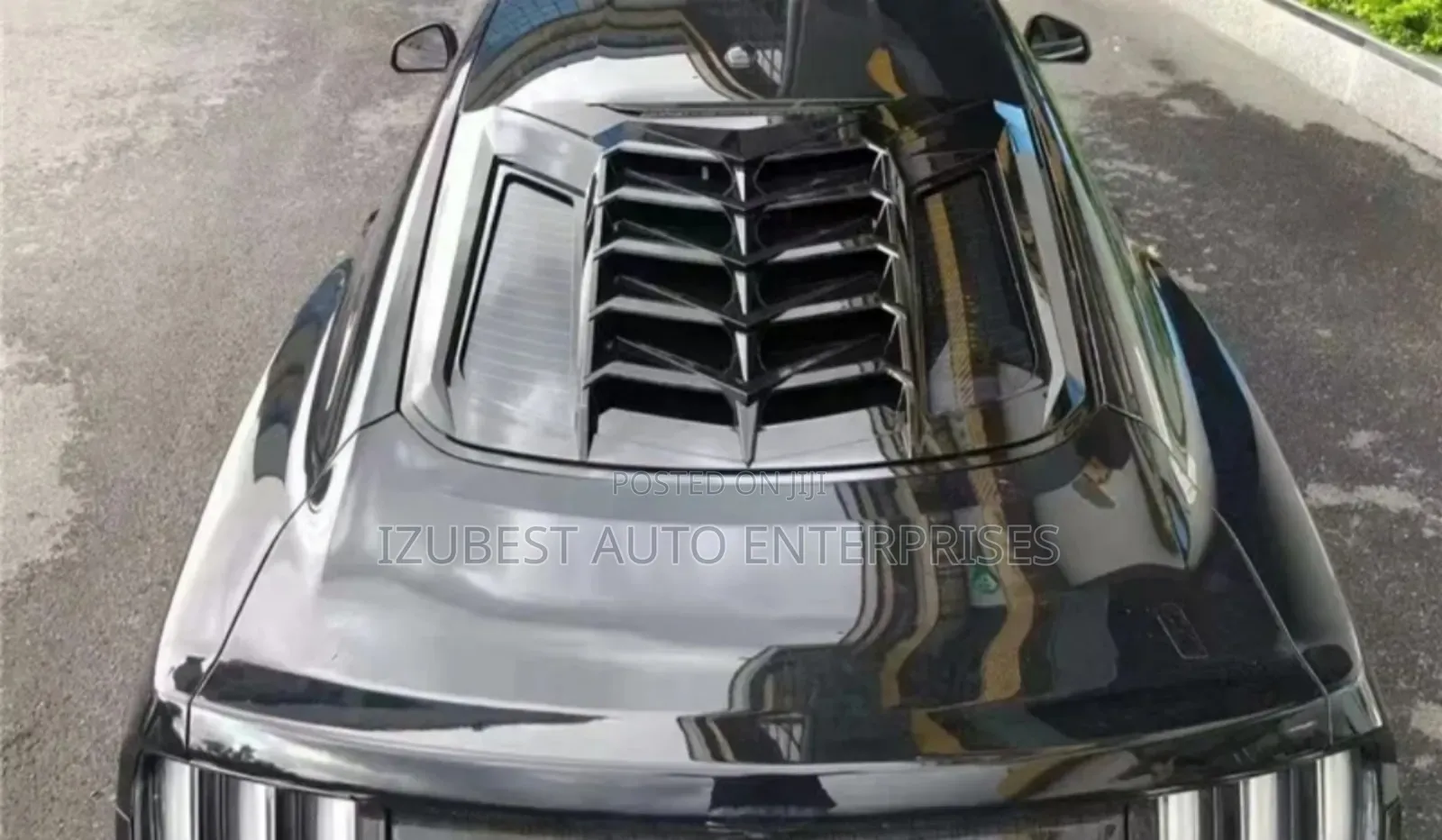 Rear Glass Shield for Super Sports Car