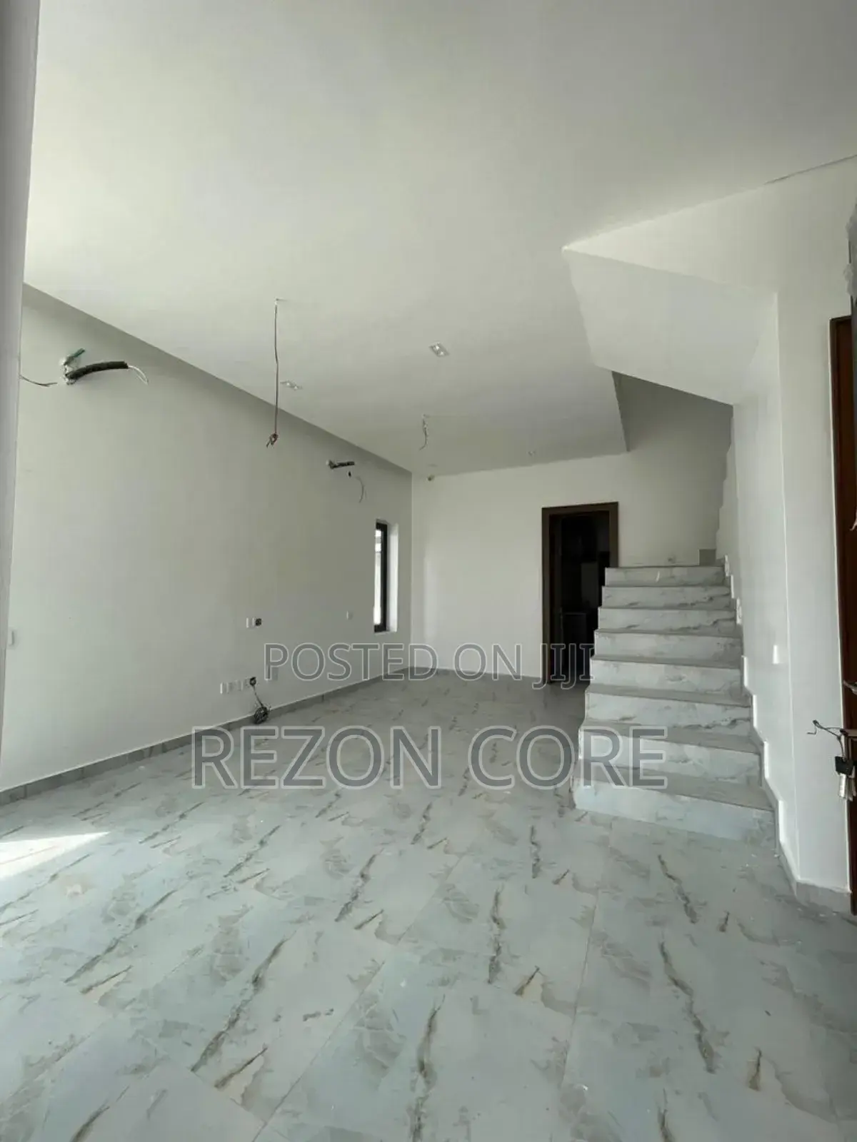 4bdrm Duplex in Lekki Phase 1 for sale