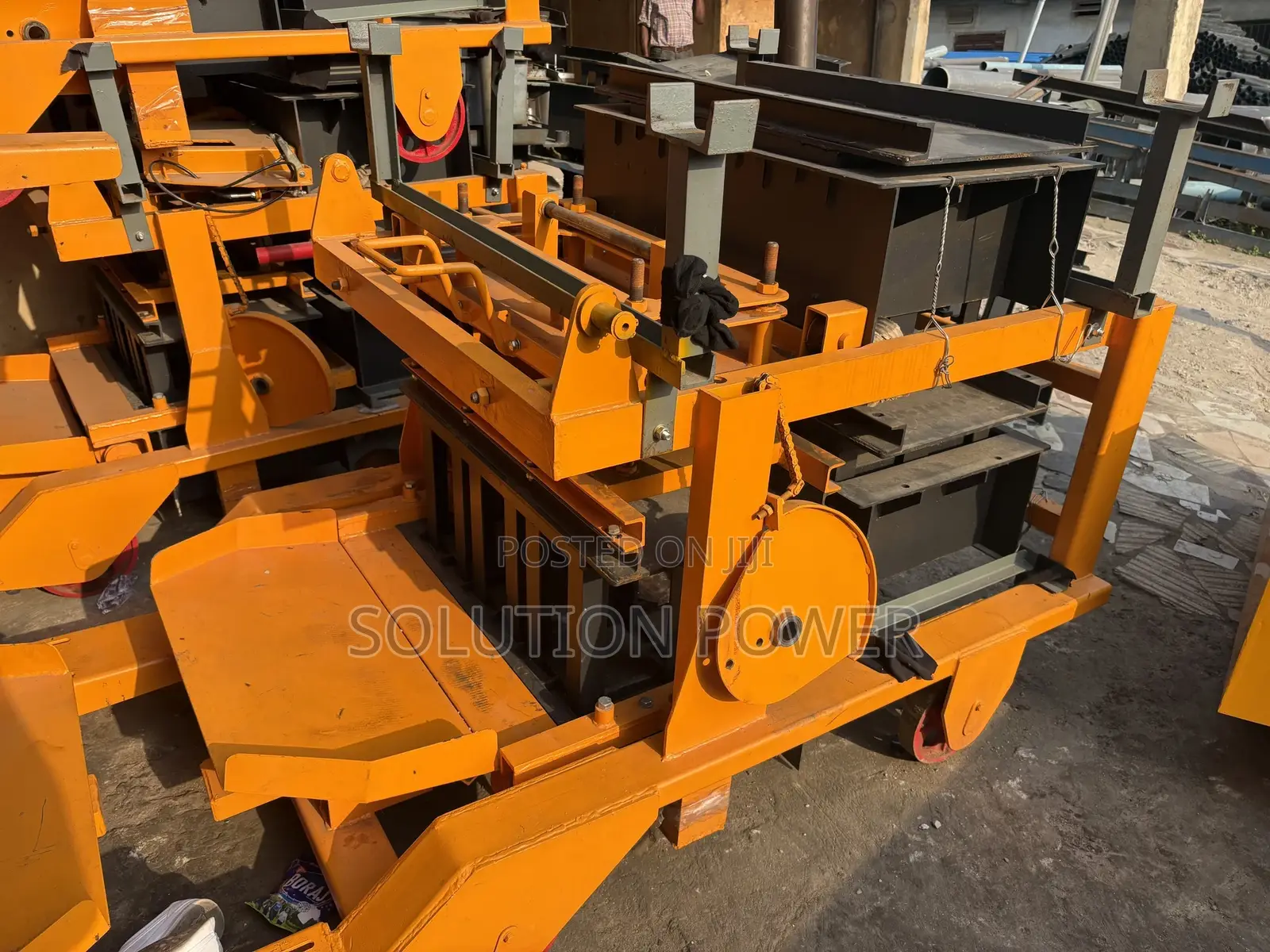 Block Molding Machine (Egg Layer)