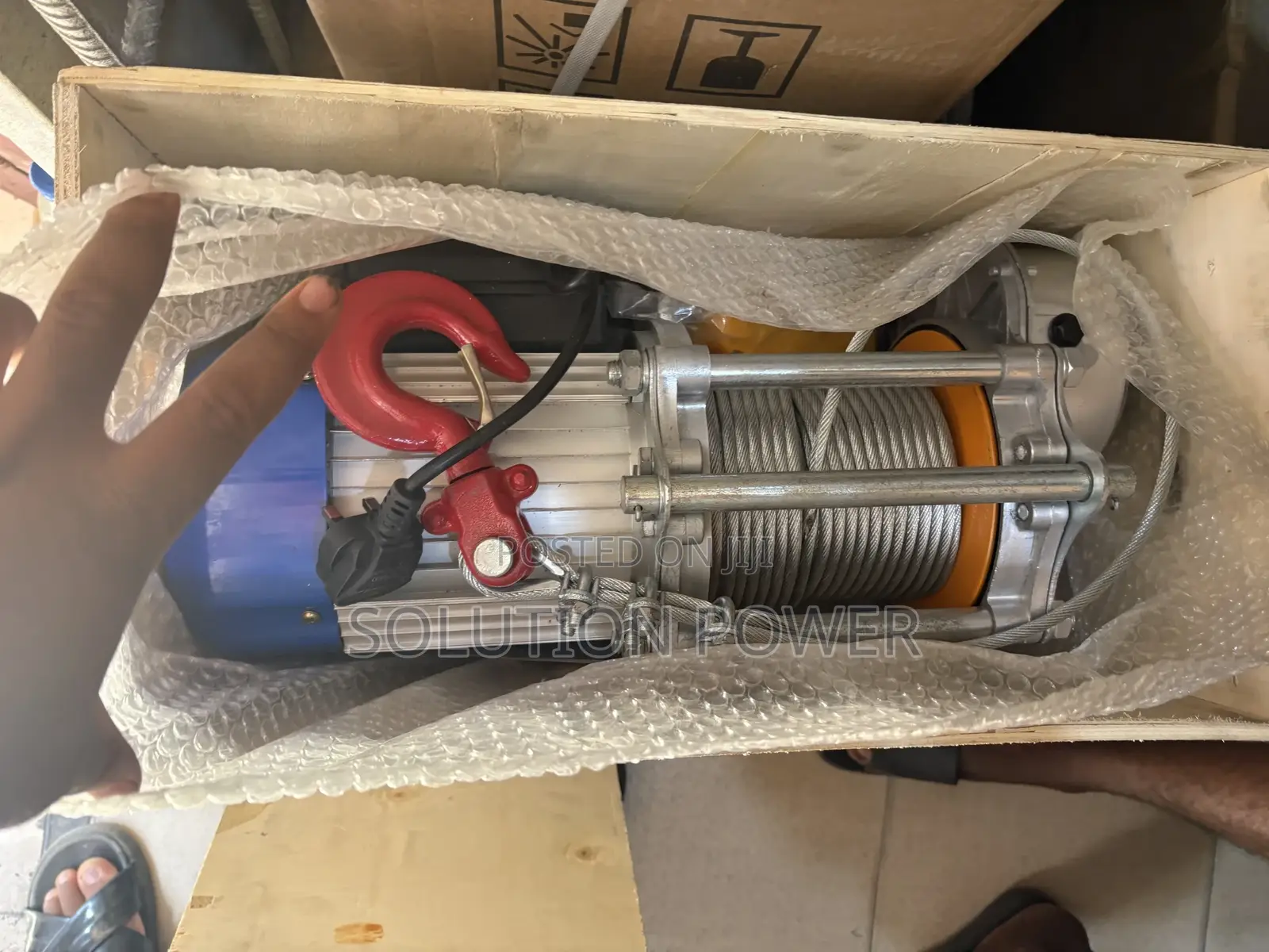Heavy Duty Electric Winch 1 Ton – 2 Ton | 30m Cable | Powerful