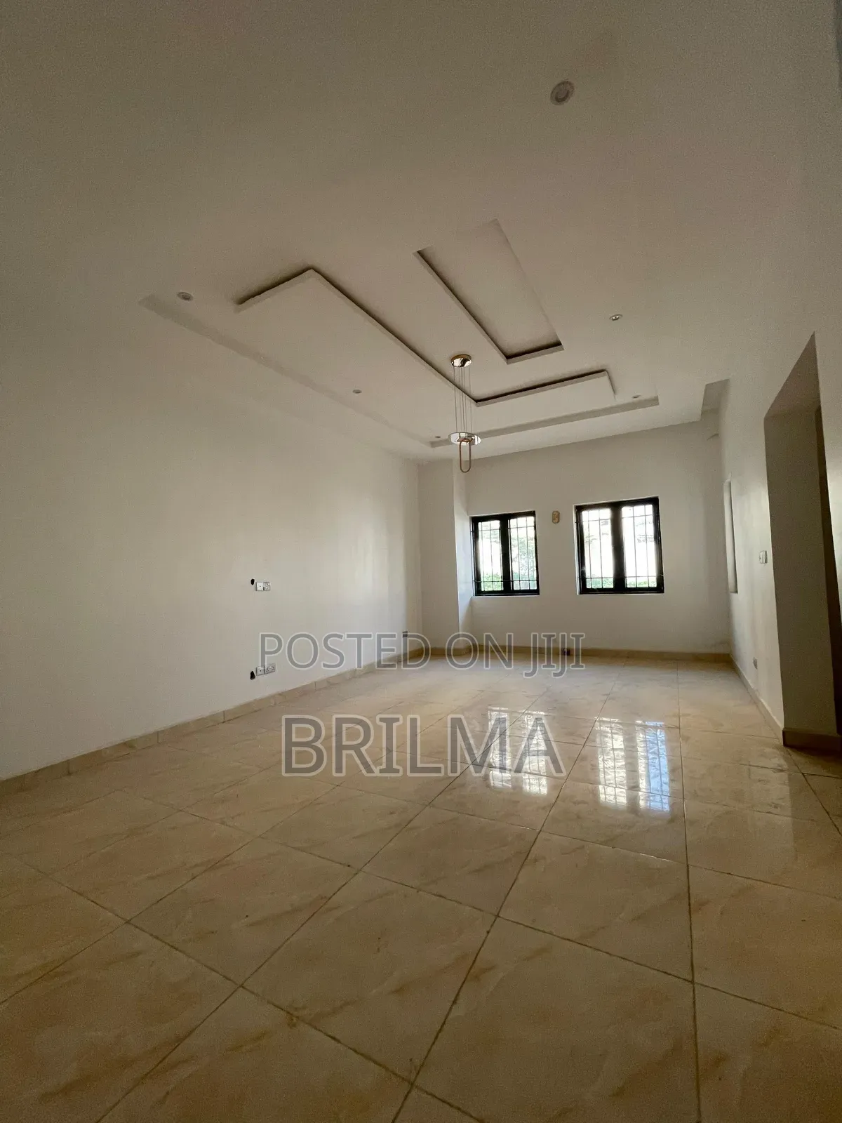 4bdrm Duplex in Life Camp for sale