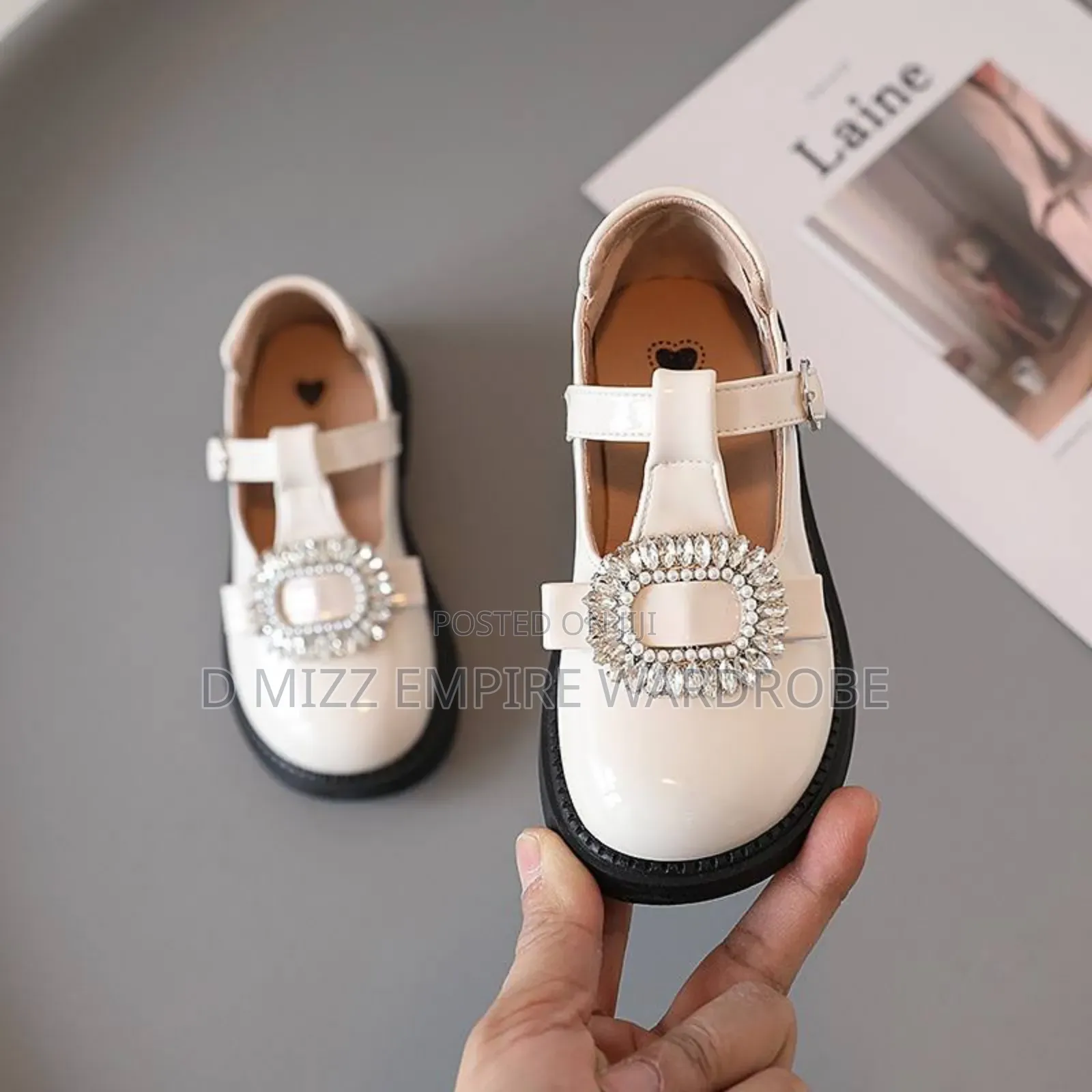 Beautiful Flat Girls Shoe