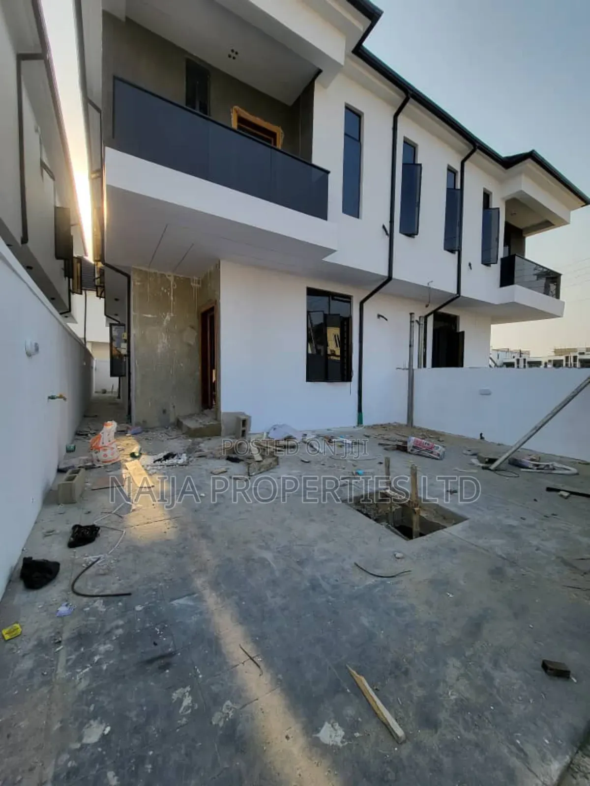 4bdrm Duplex in Orchid, Ikota for sale