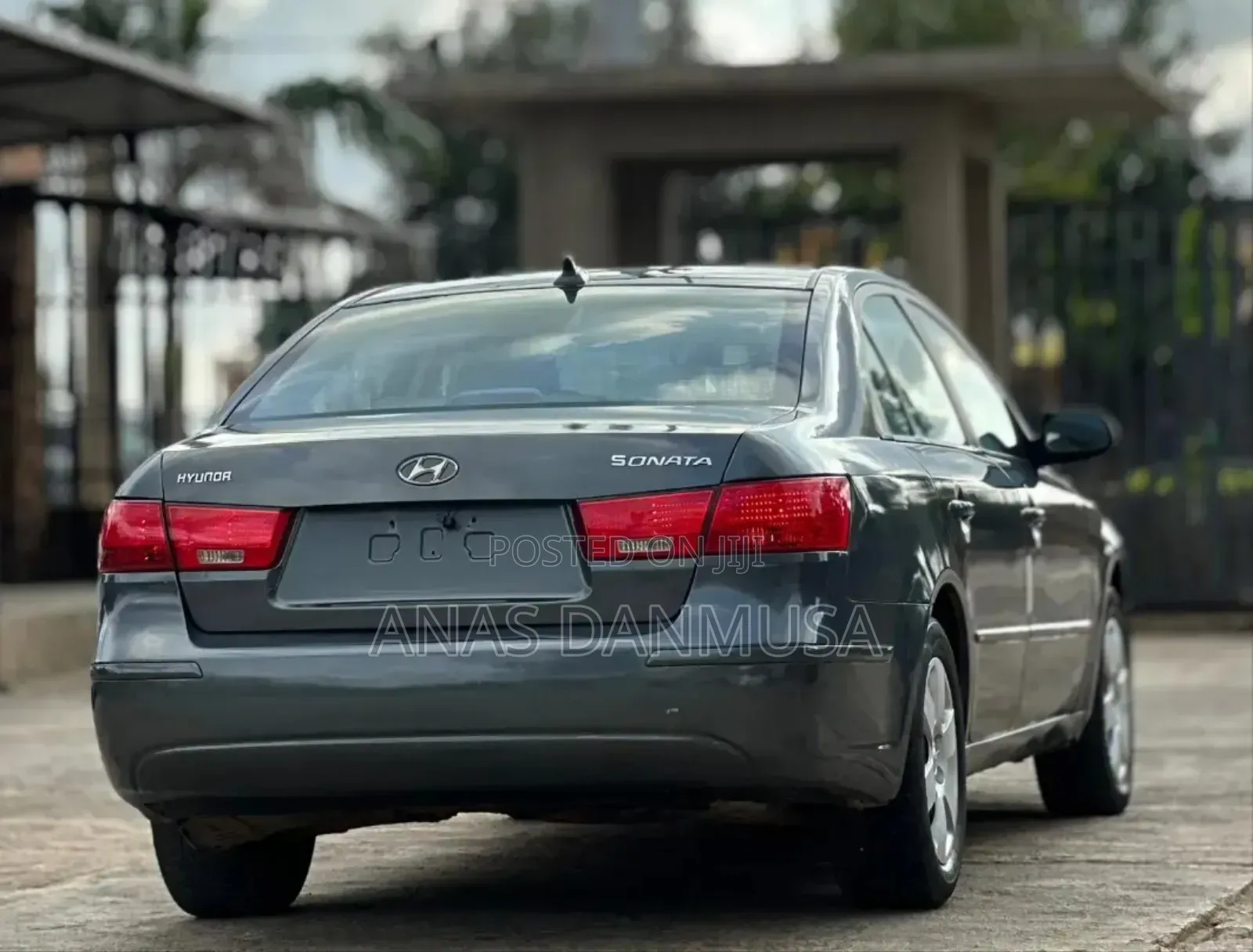 Hyundai Sonata 2010 Gray