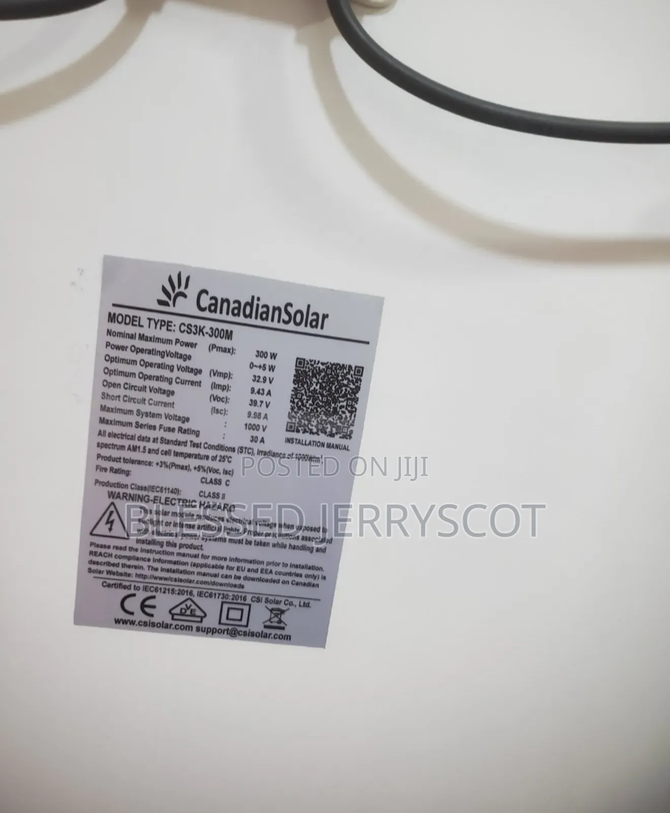 300watts Monocrystalline (72cells) Solar Panels Available In Stock.