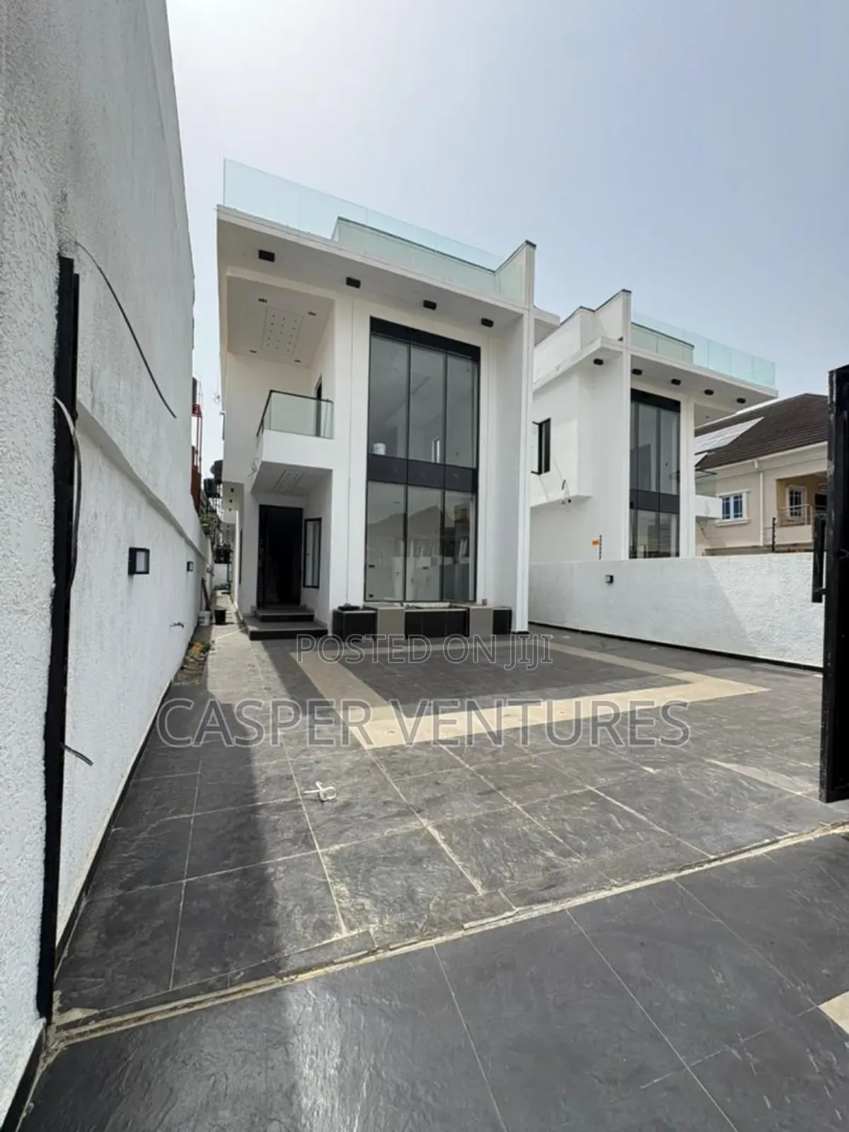 5bdrm House in Ikota Gra for sale