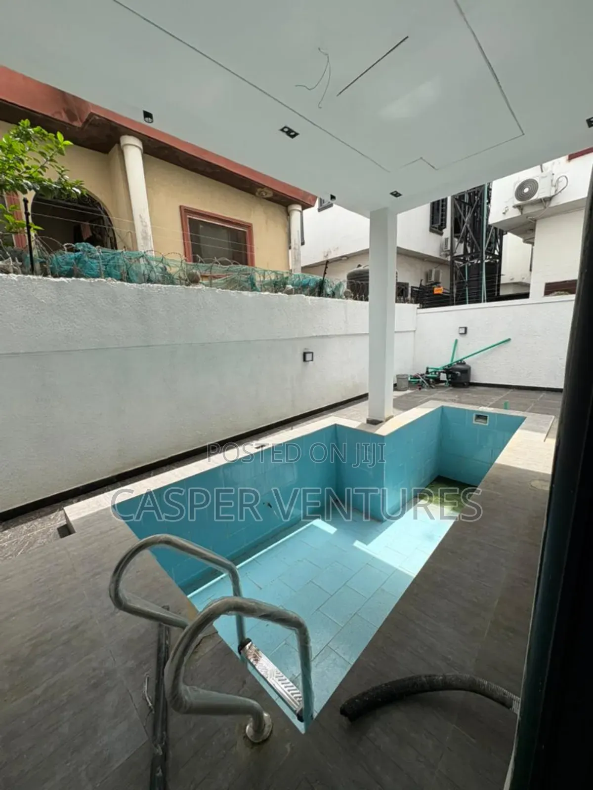5bdrm House in Ikota Gra for sale