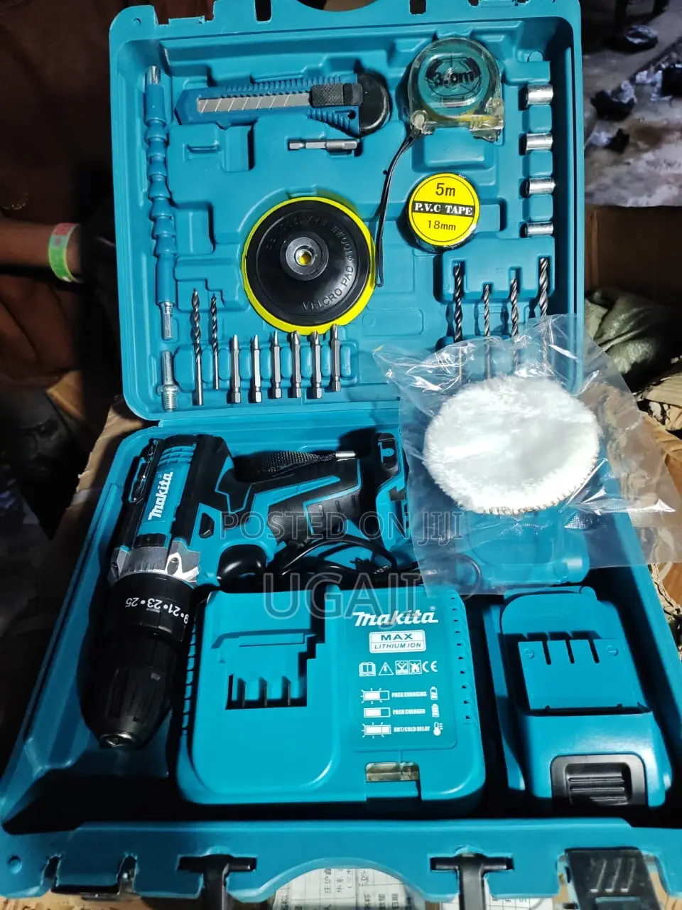 Makita Drill and Polishing Pad