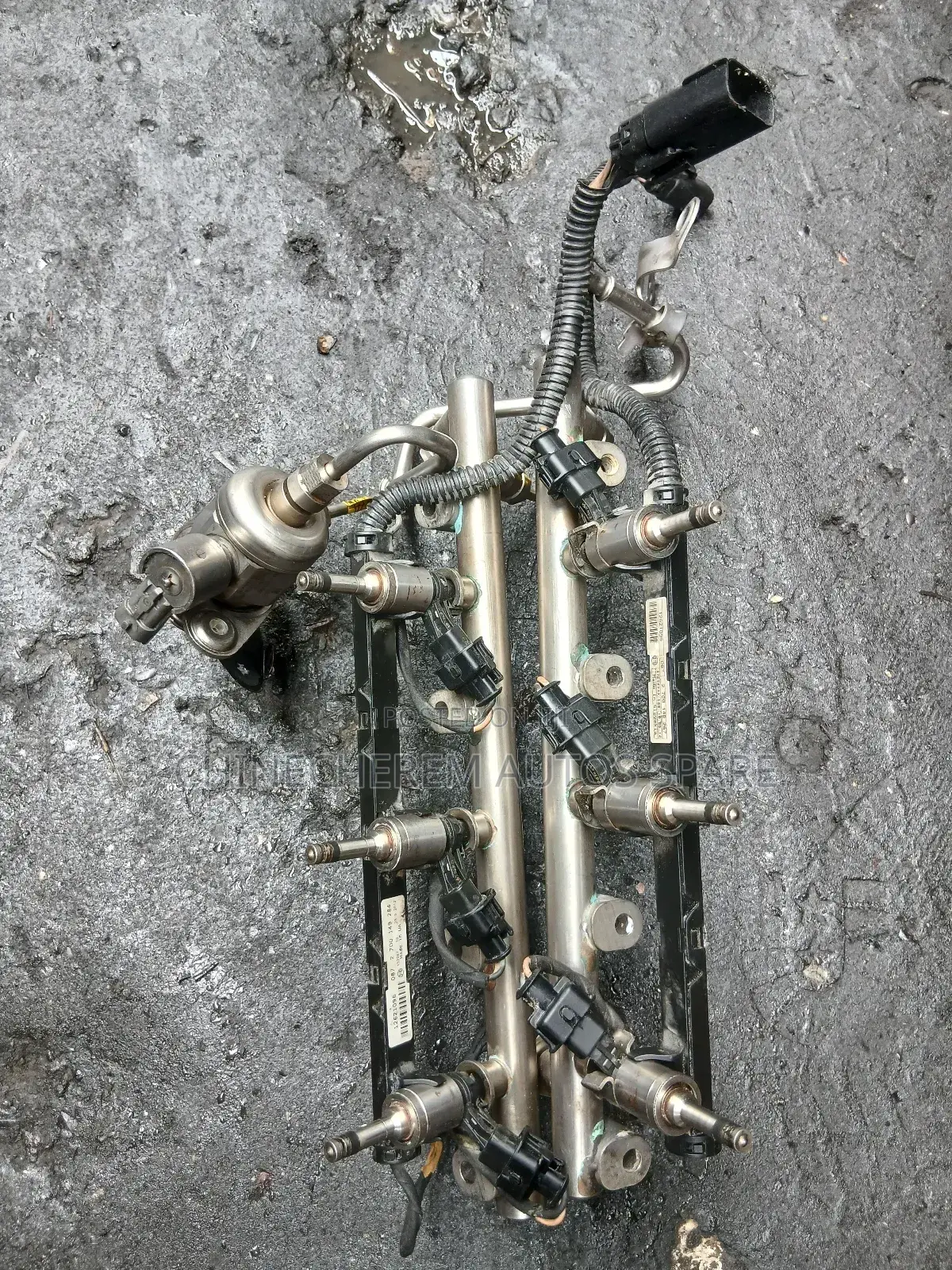 Chevrolet Camaro Inner Nozzle V6 or Acadia 3.6 With Fuel Pump