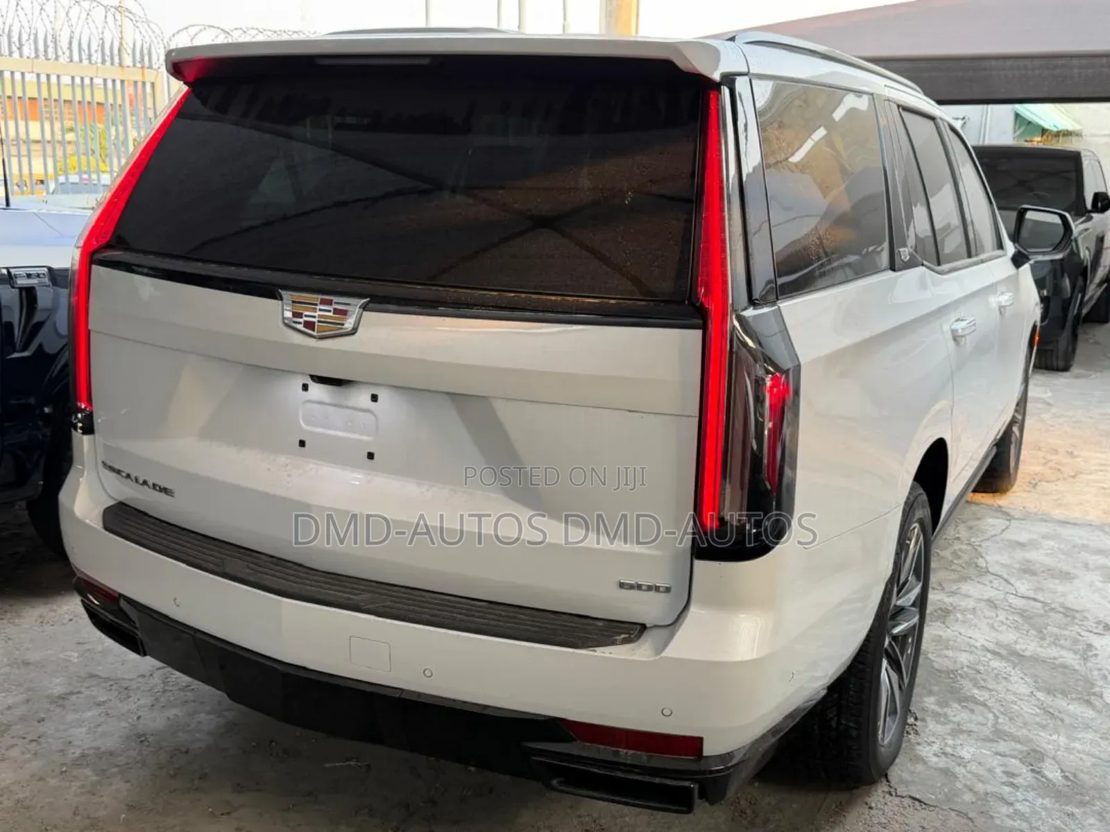 Cadillac Escalade 2022 White