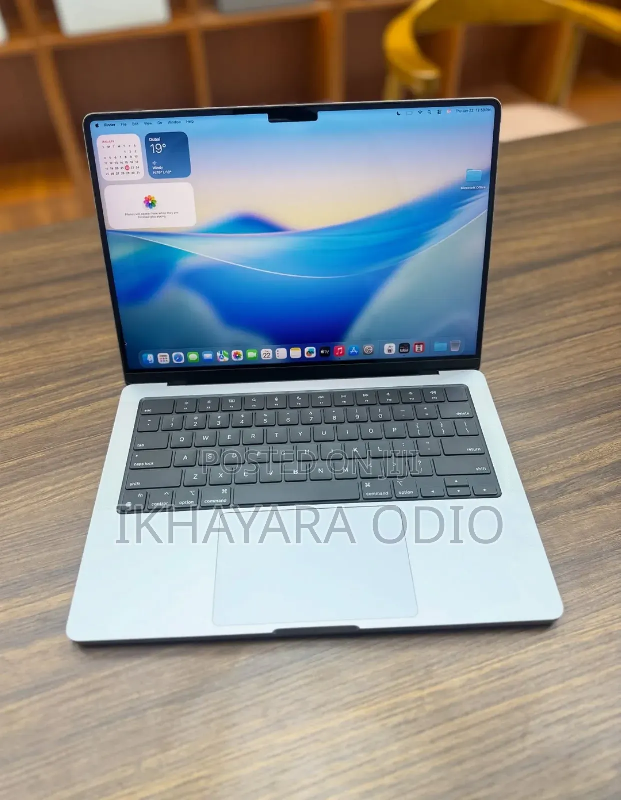 Laptop Apple MacBook Pro 2021 M1 16GB Apple M1 Pro SSD 512GB