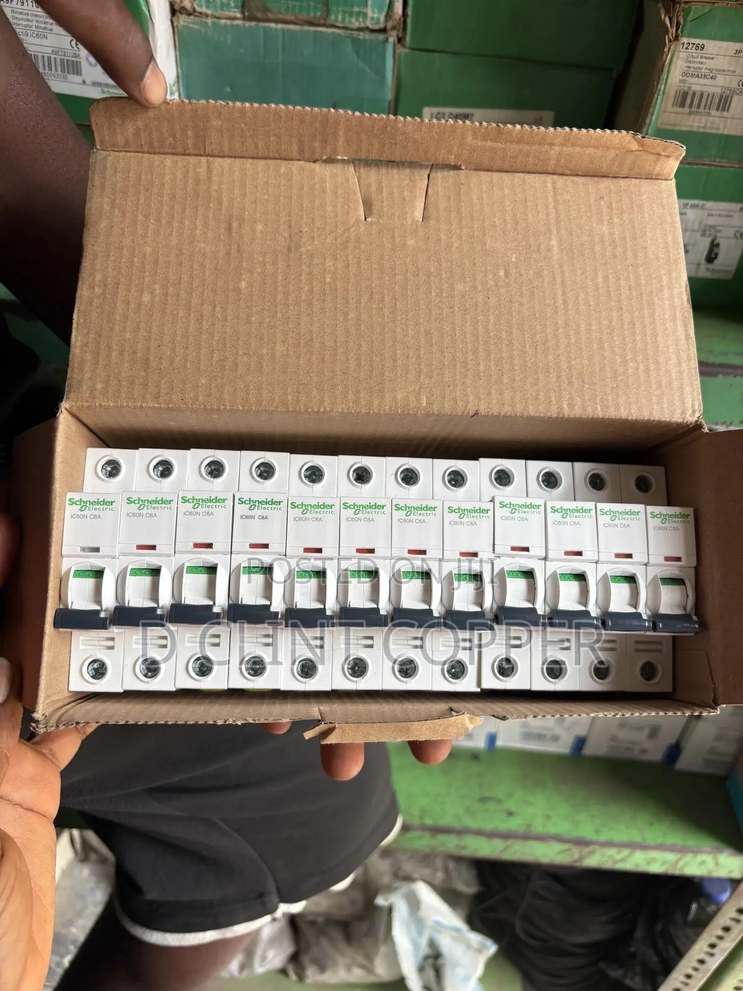 1 Pole X 25 Amps Schneider Breaker