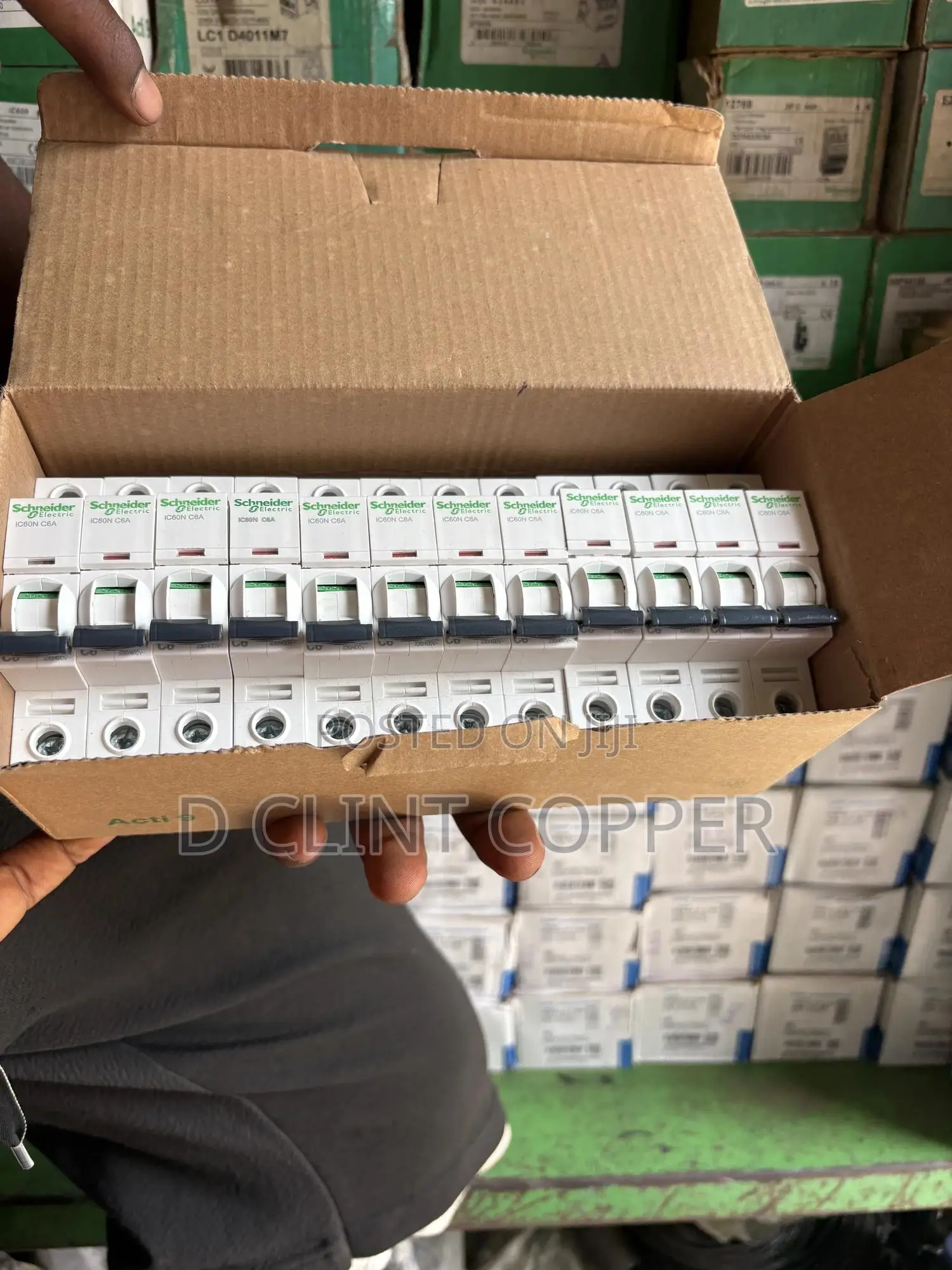 1 Pole X 25 Amps Schneider Breaker