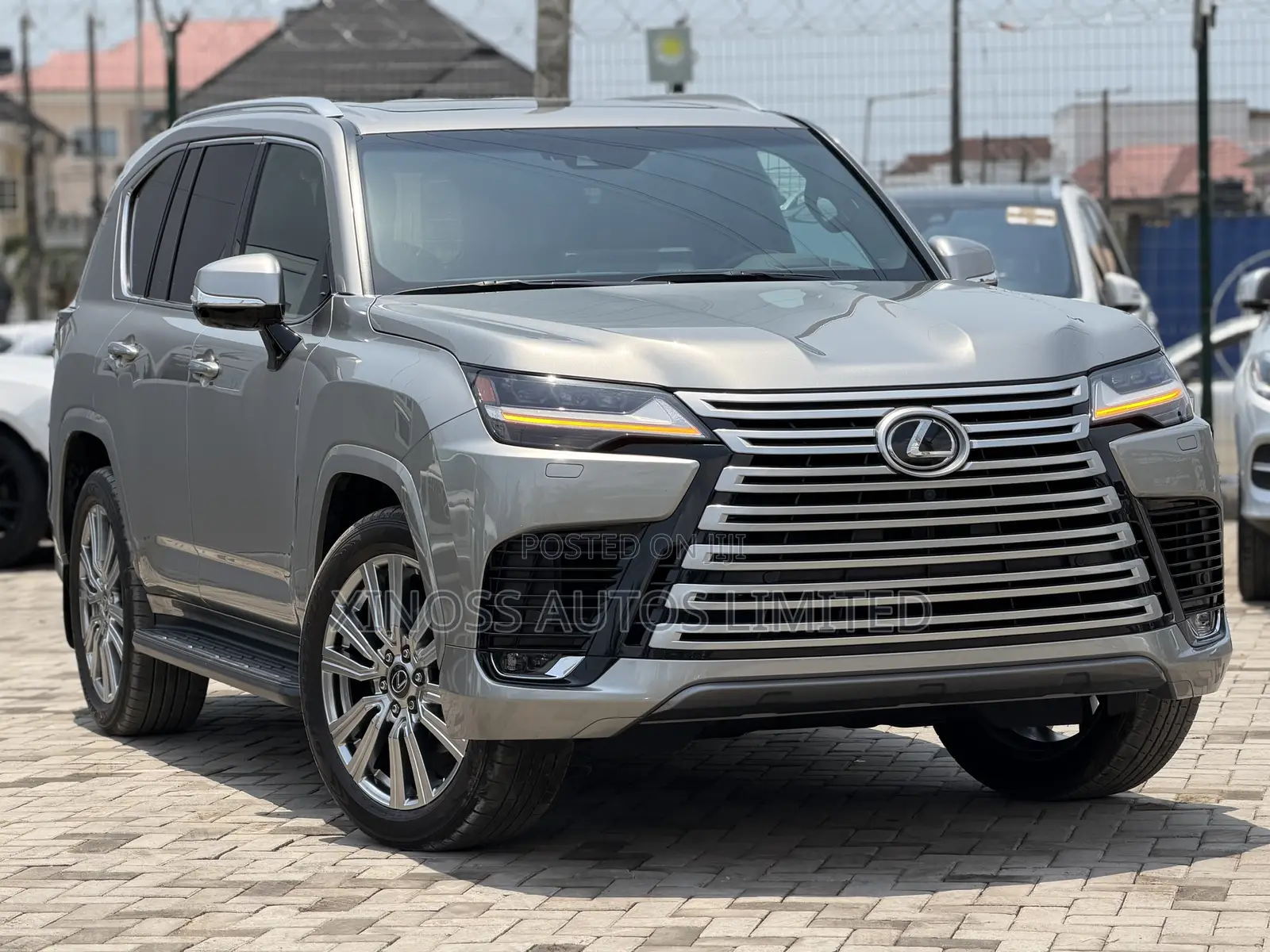 Lexus LX 600 2023 Gold
