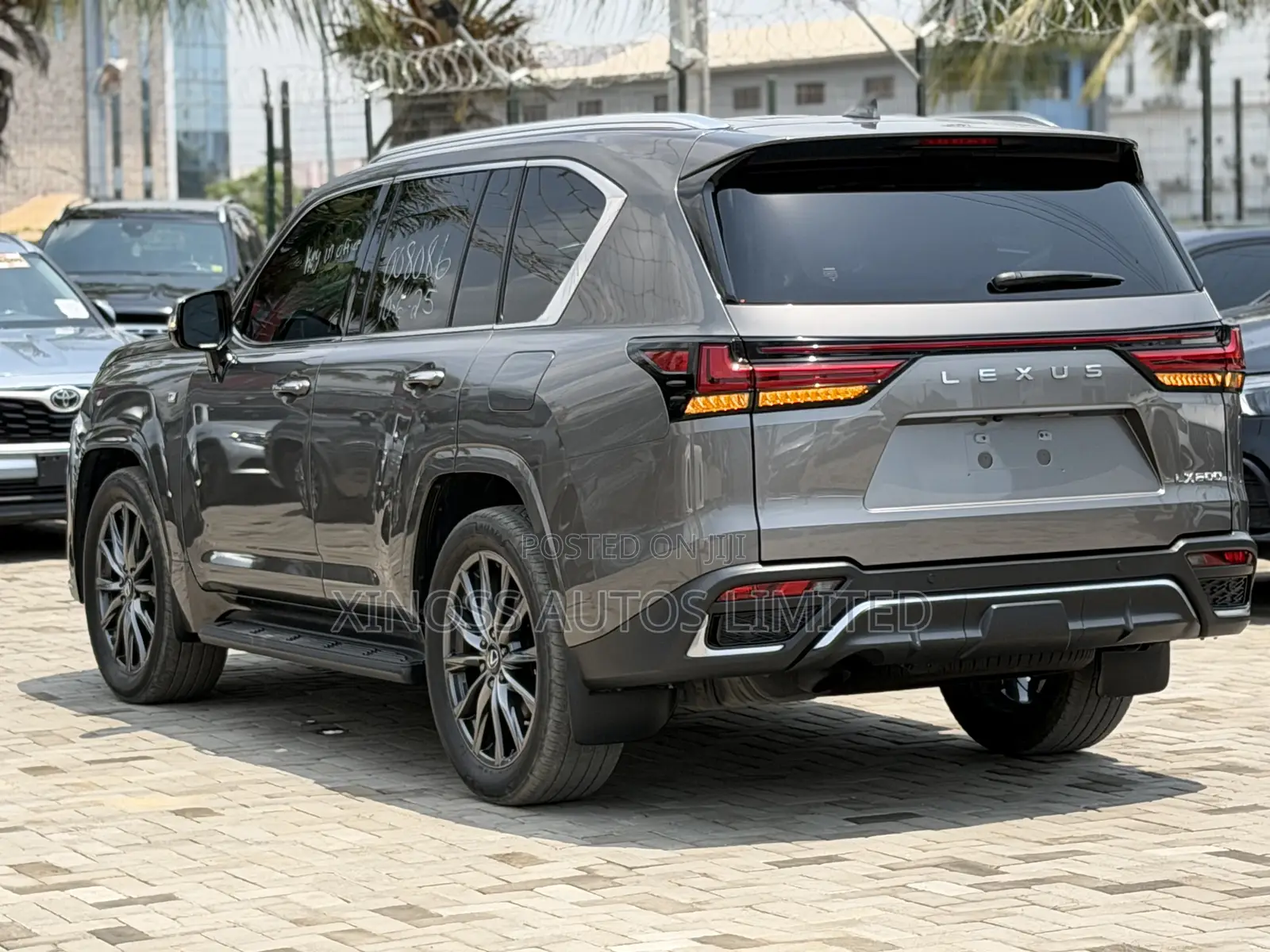 Lexus LX 600 2022 Gray