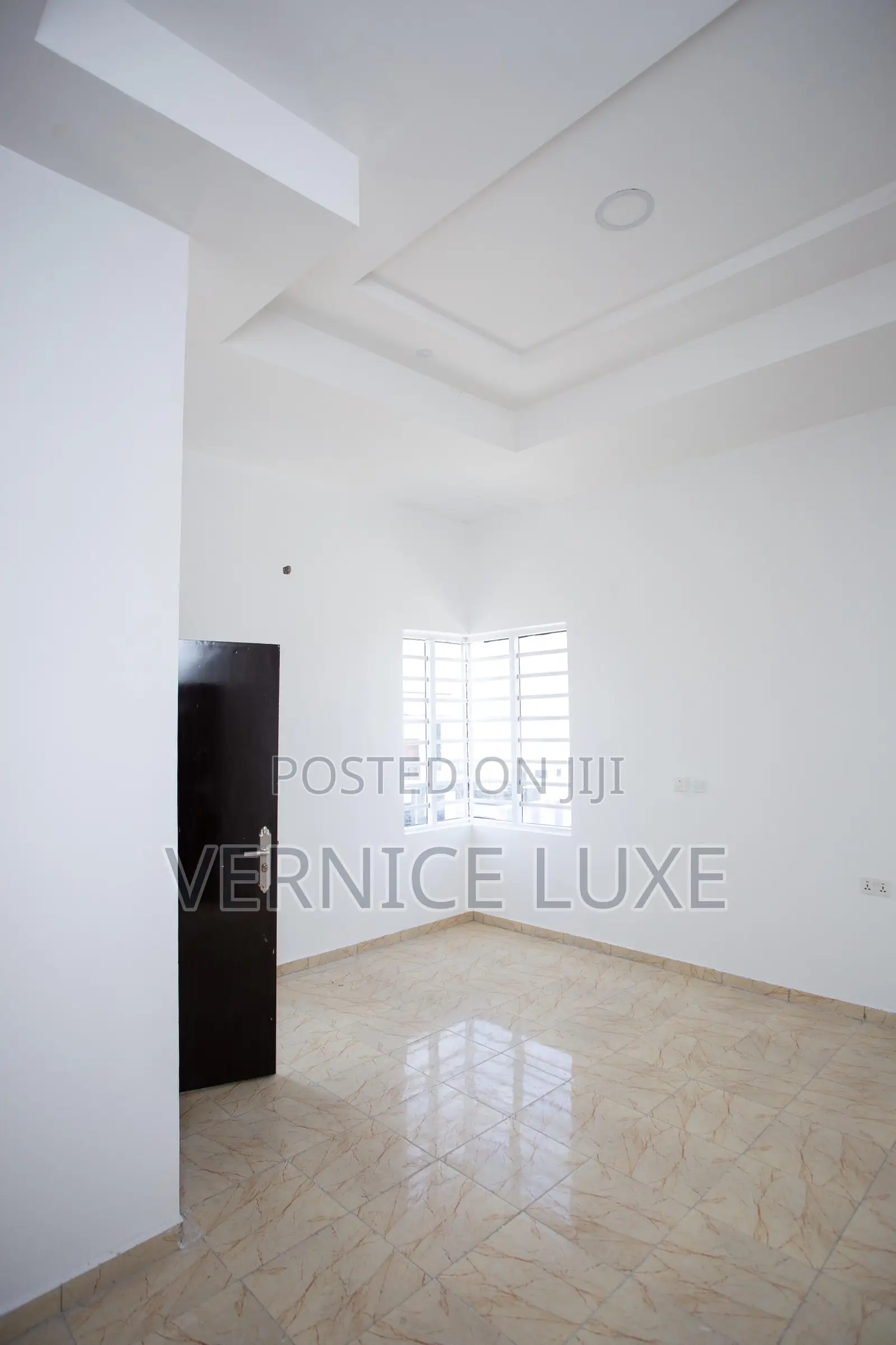2bdrm Block of Flats in Osapa, Lekki for sale