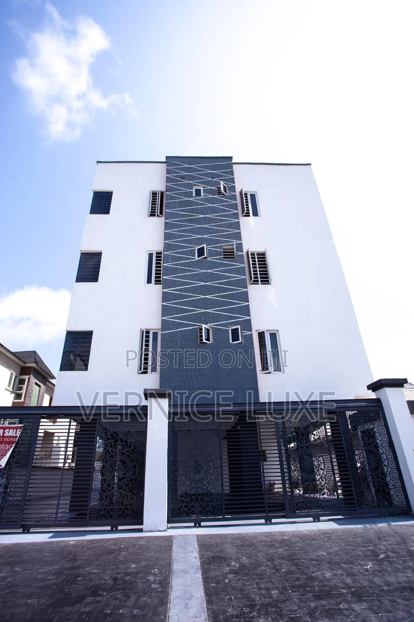 2bdrm Block of Flats in Osapa, Lekki for sale