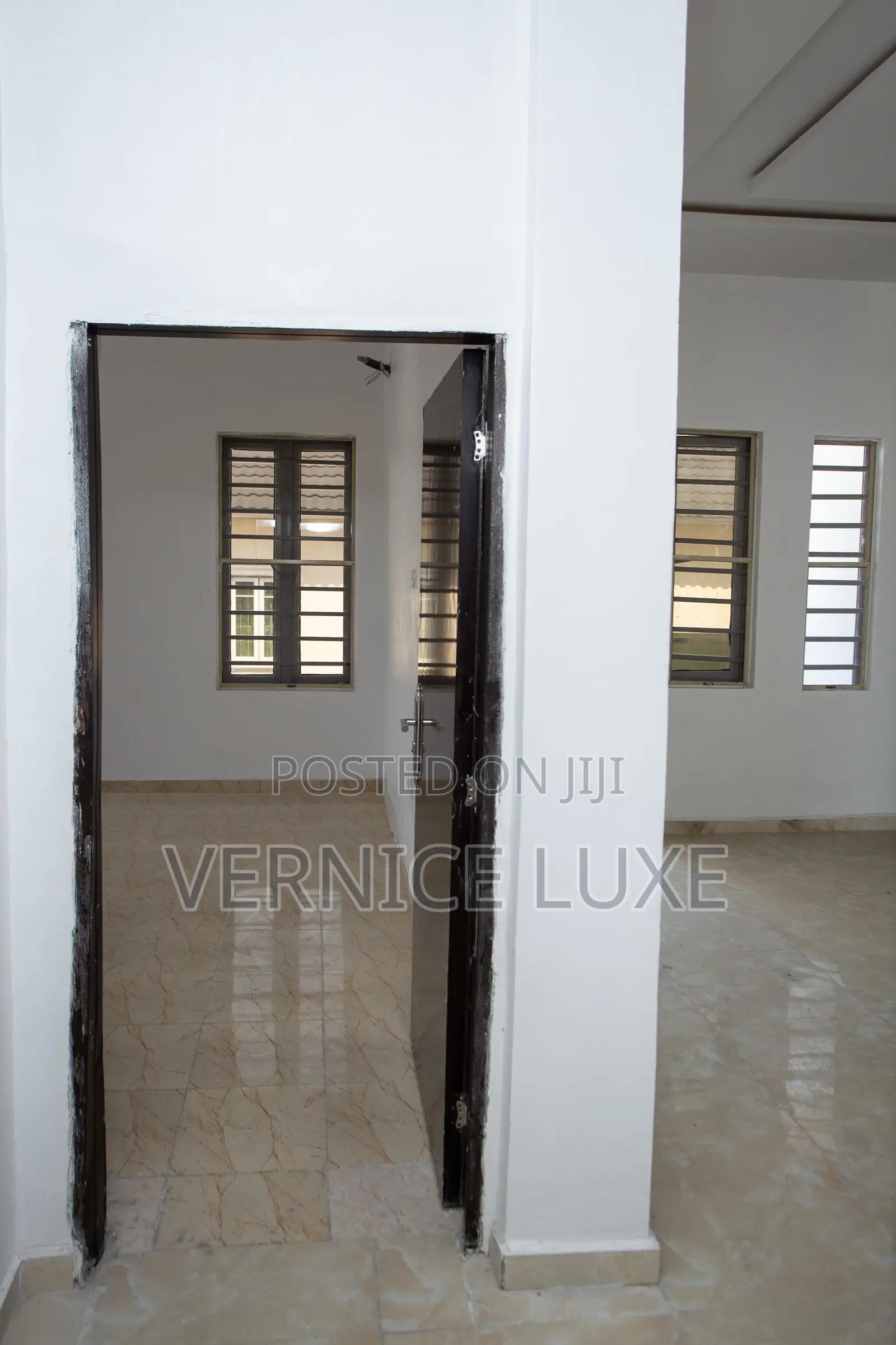 2bdrm Block of Flats in Osapa, Lekki for sale