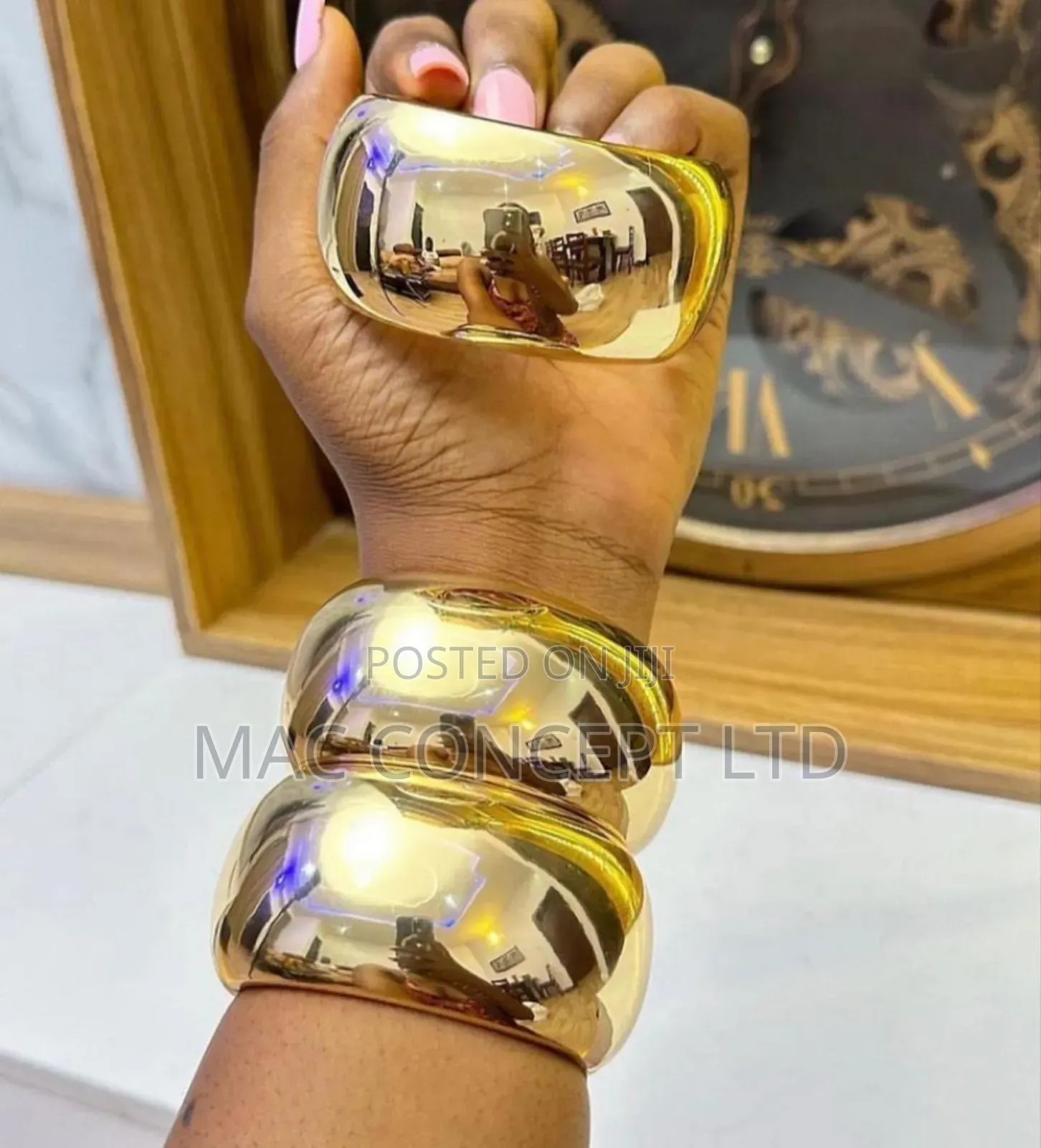 (Chunky Bangle)