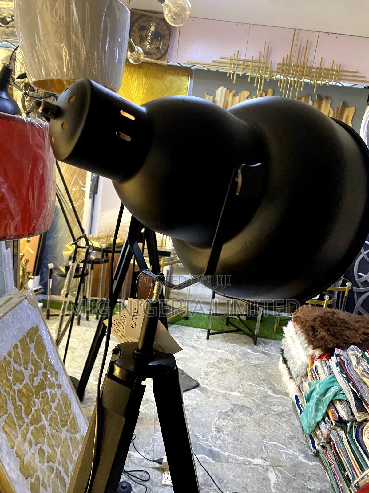 Industrial Floor Lamp Tripod Steel Head Lamp