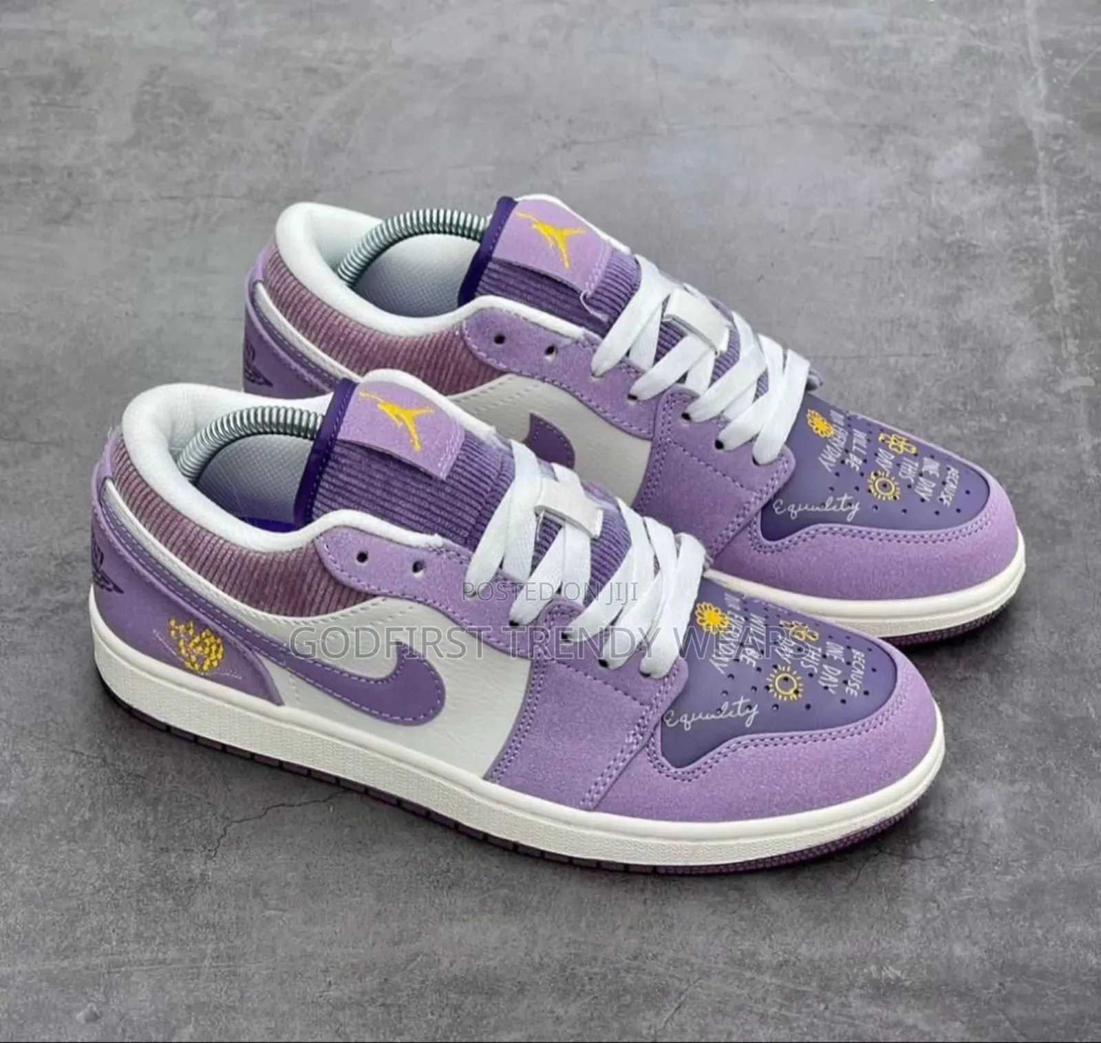 New Classic Designs Sneakers