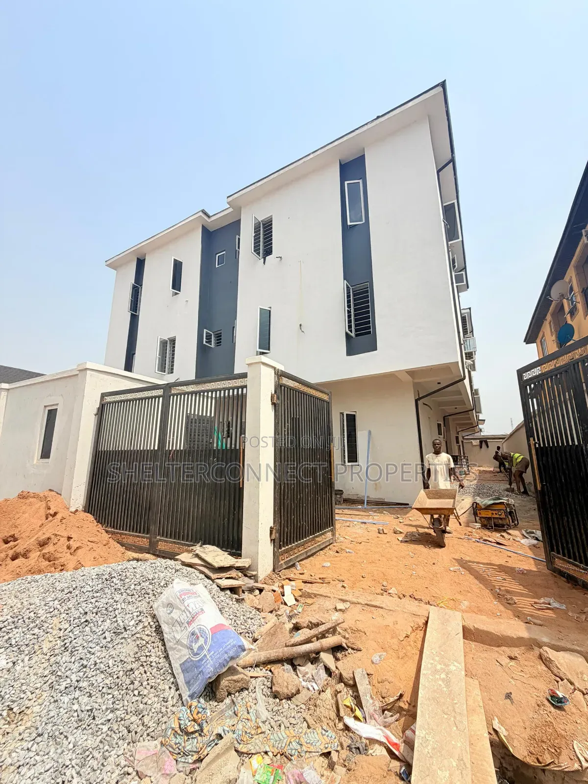 2bdrm Apartment in Oworonshoki / Gbagada for sale